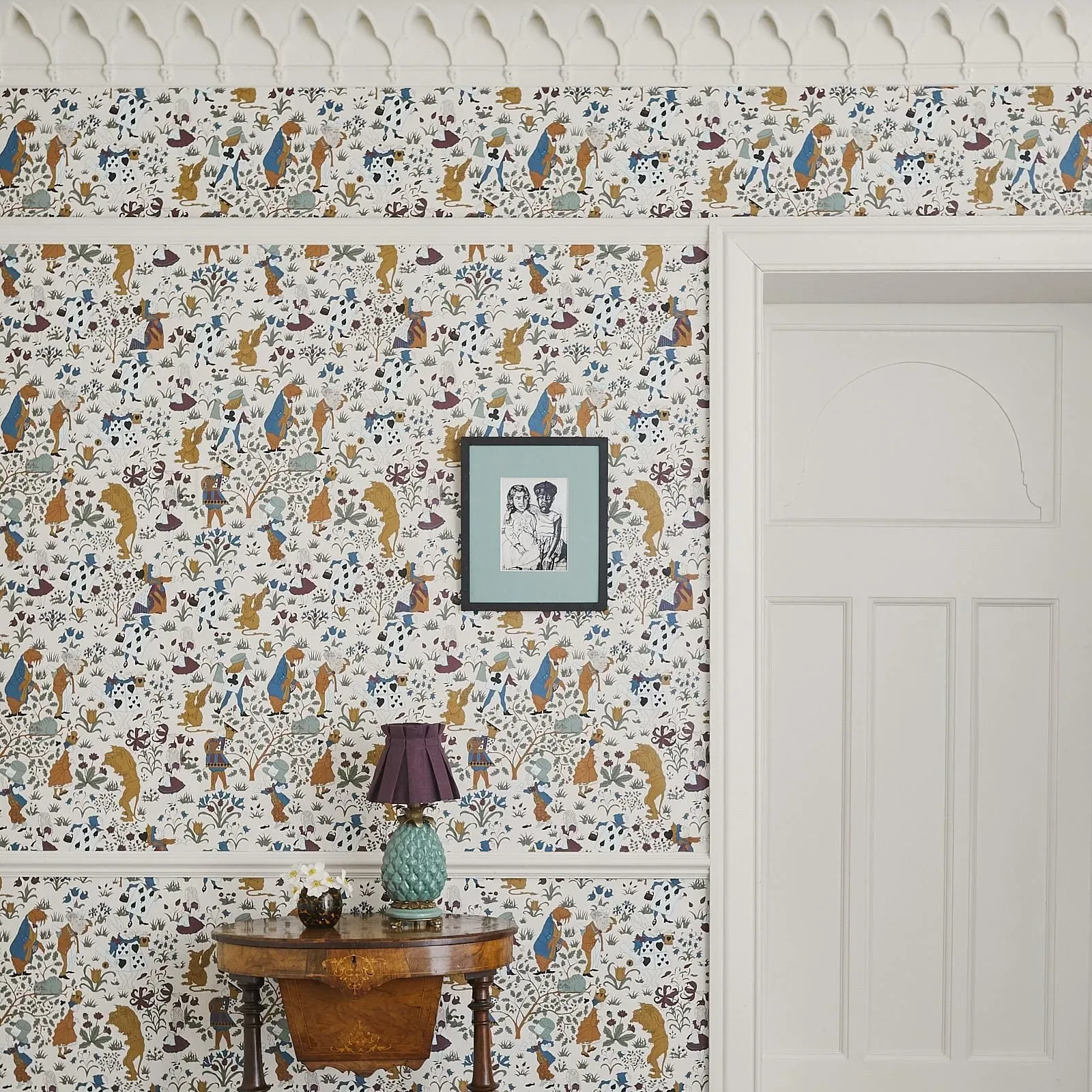 House of Hackney Alice In Wonderland wallpaper in Ecru – SKU 1-WA-ALI-DI-ACH-XXX