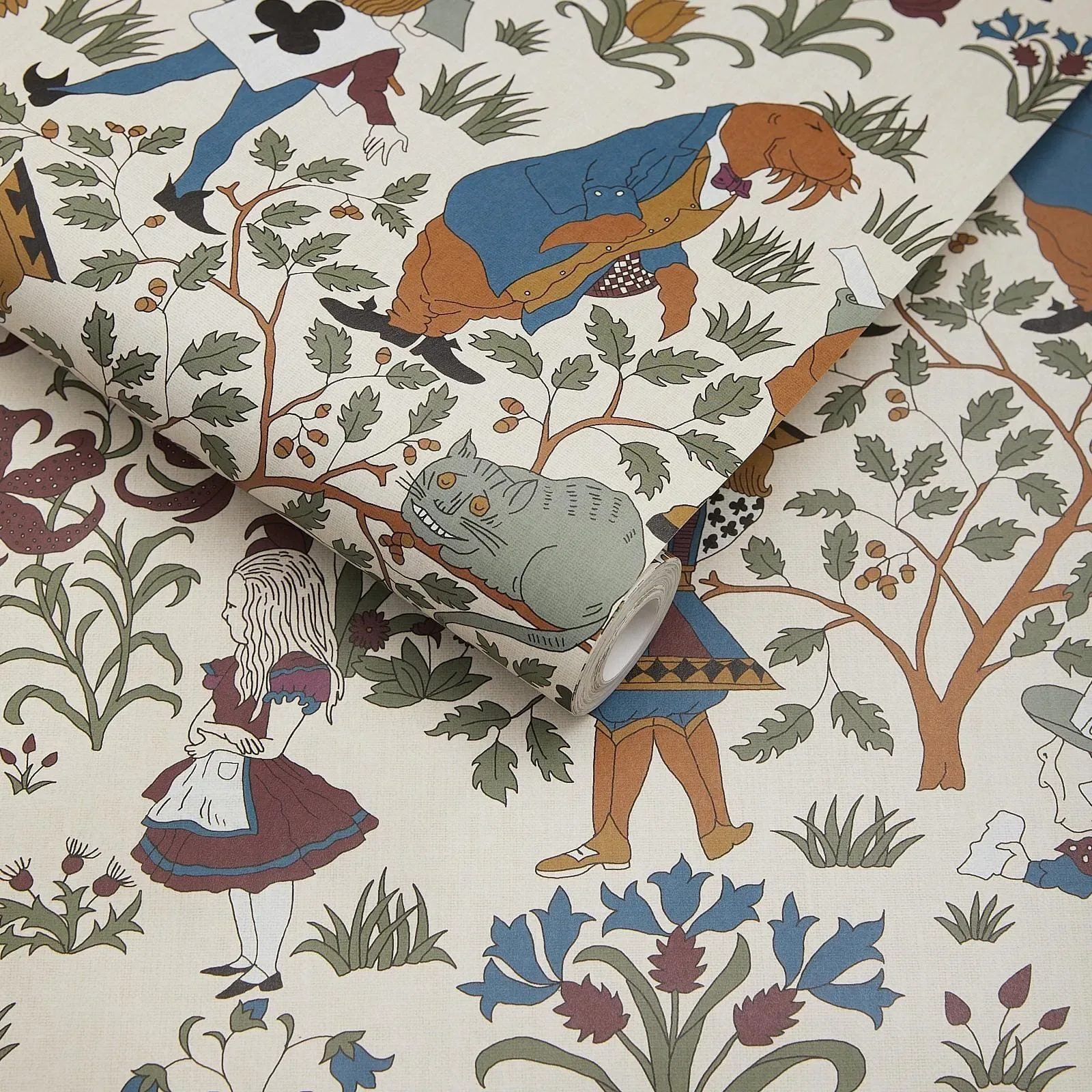 House of Hackney Alice In Wonderland wallpaper in Ecru – SKU 1-WA-ALI-DI-ACH-XXX