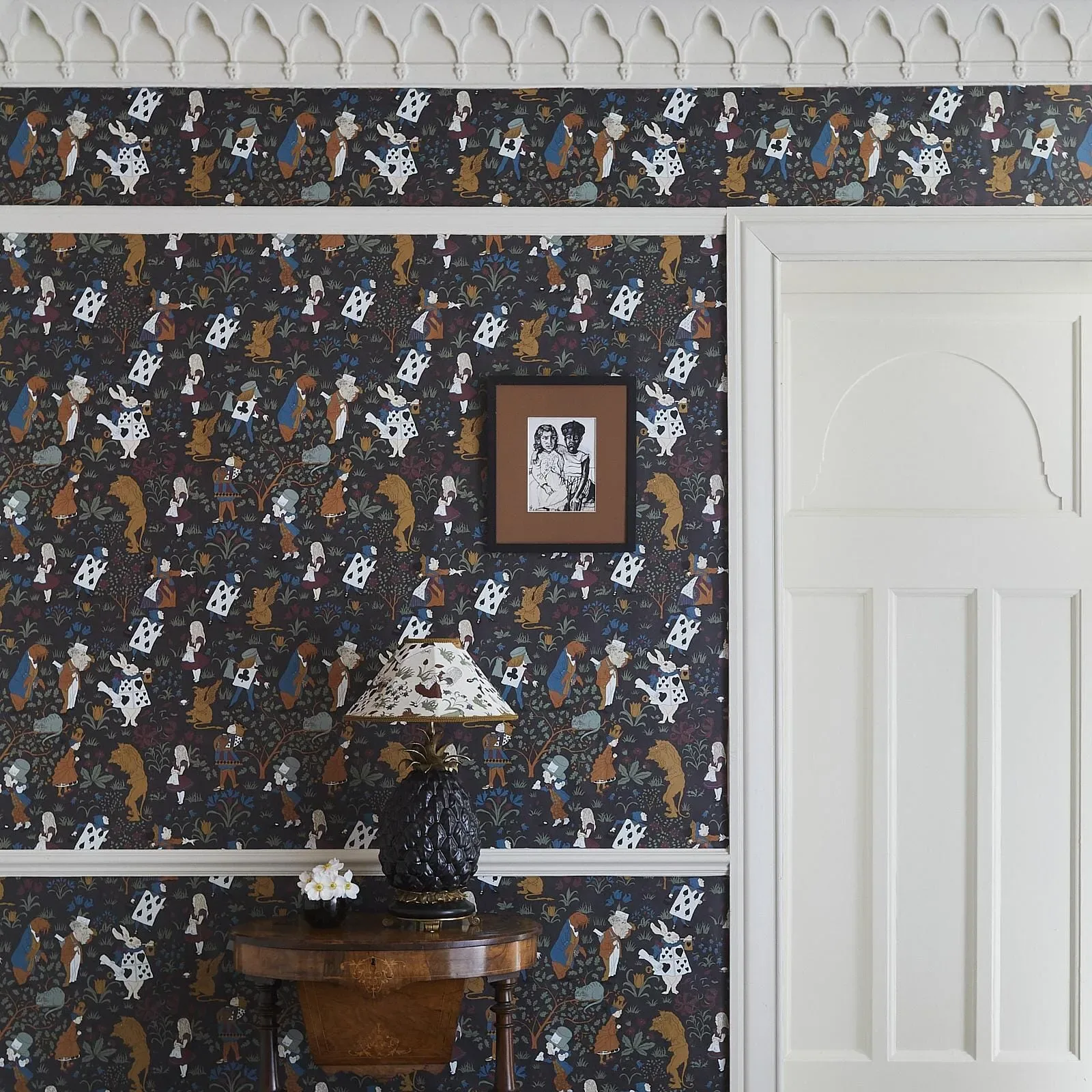 House of Hackney Alice In Wonderland wallpaper in Noir – SKU 1-WA-ALI-DI-NOI-XXX
