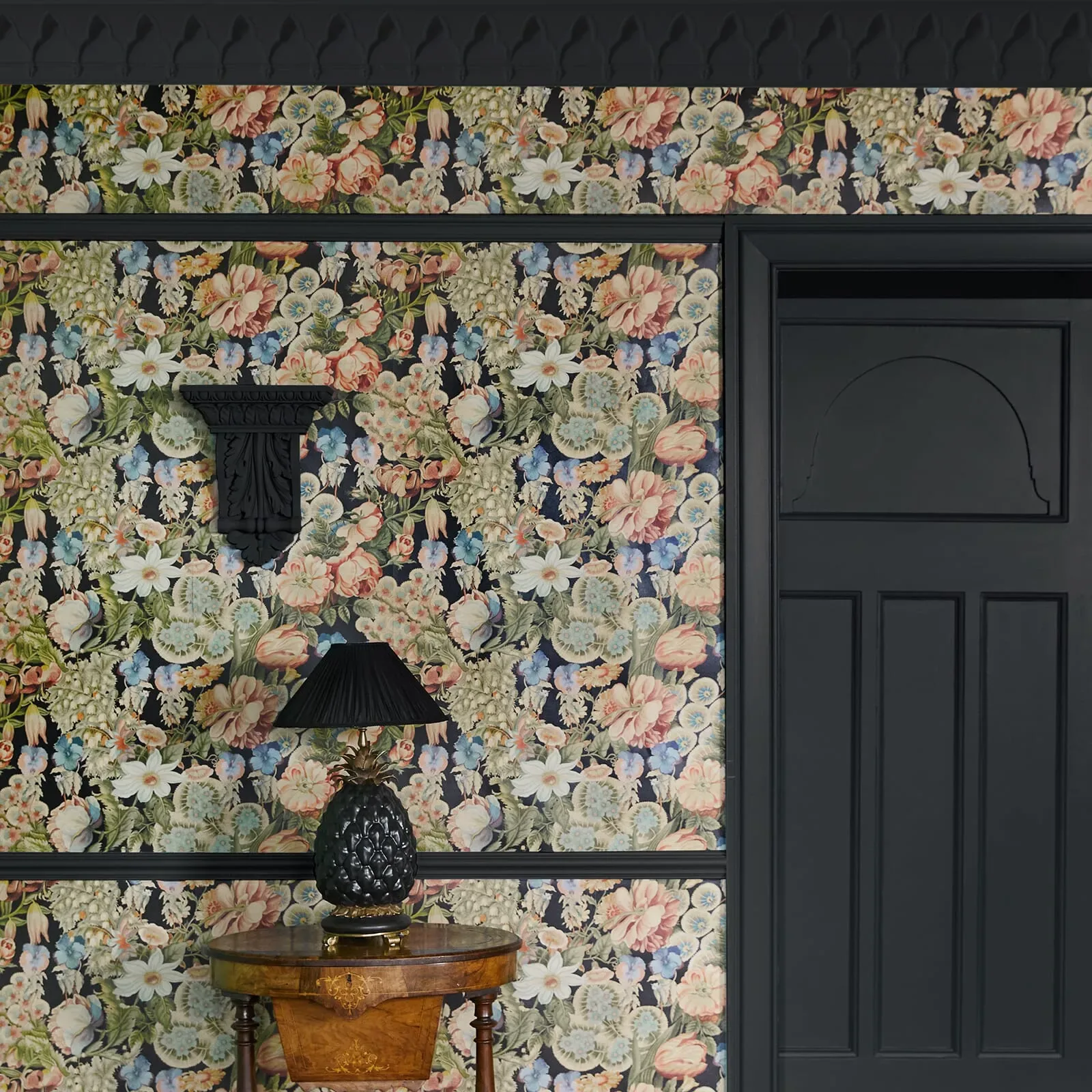 House of Hackney Amatoria wallpaper in Noir – SKU 1-WA-AMT-DI-NOI-XXX
