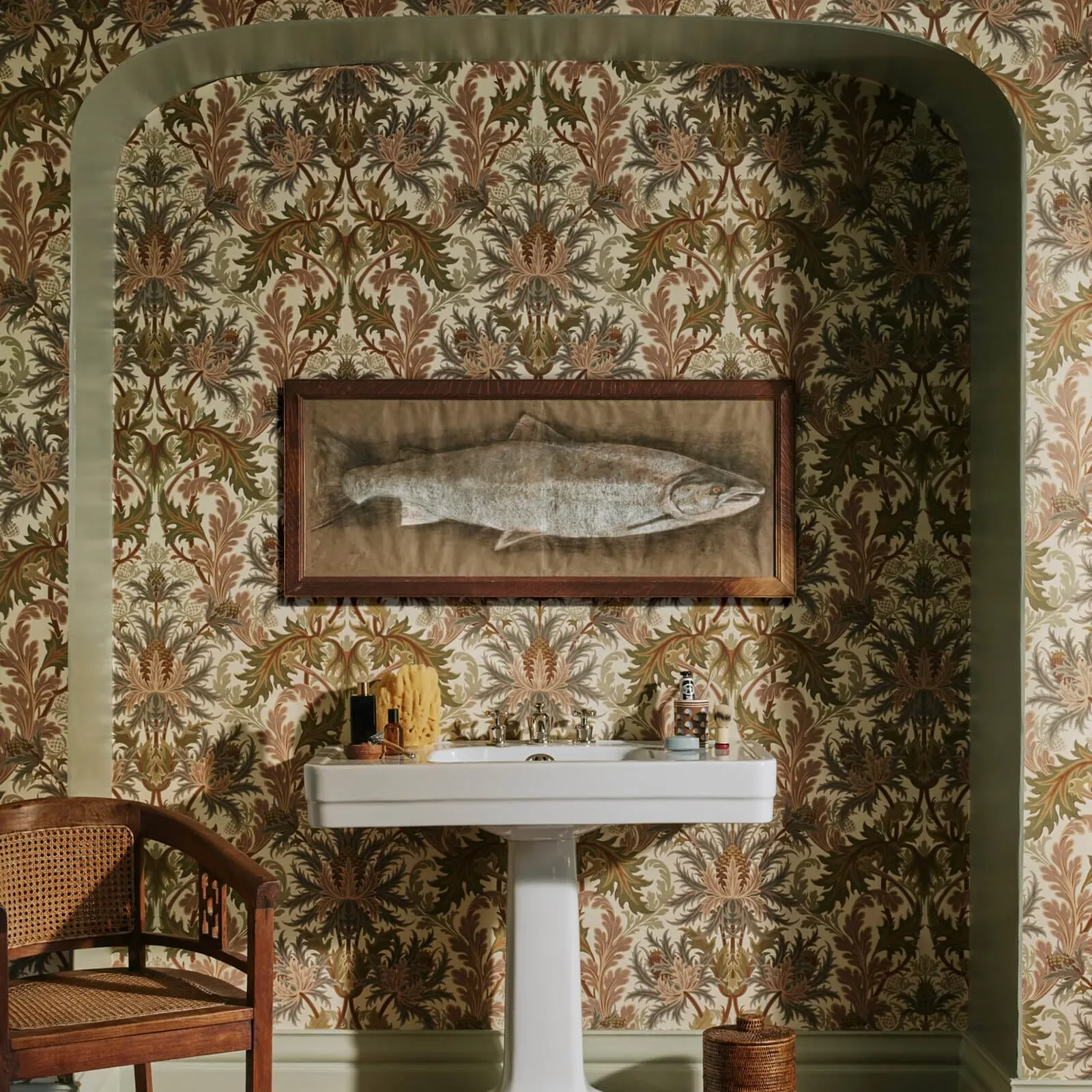 House of Hackney Aquifolia wallpaper in Ecru – SKU 1-WA-AQF-DI-ECR-XXX