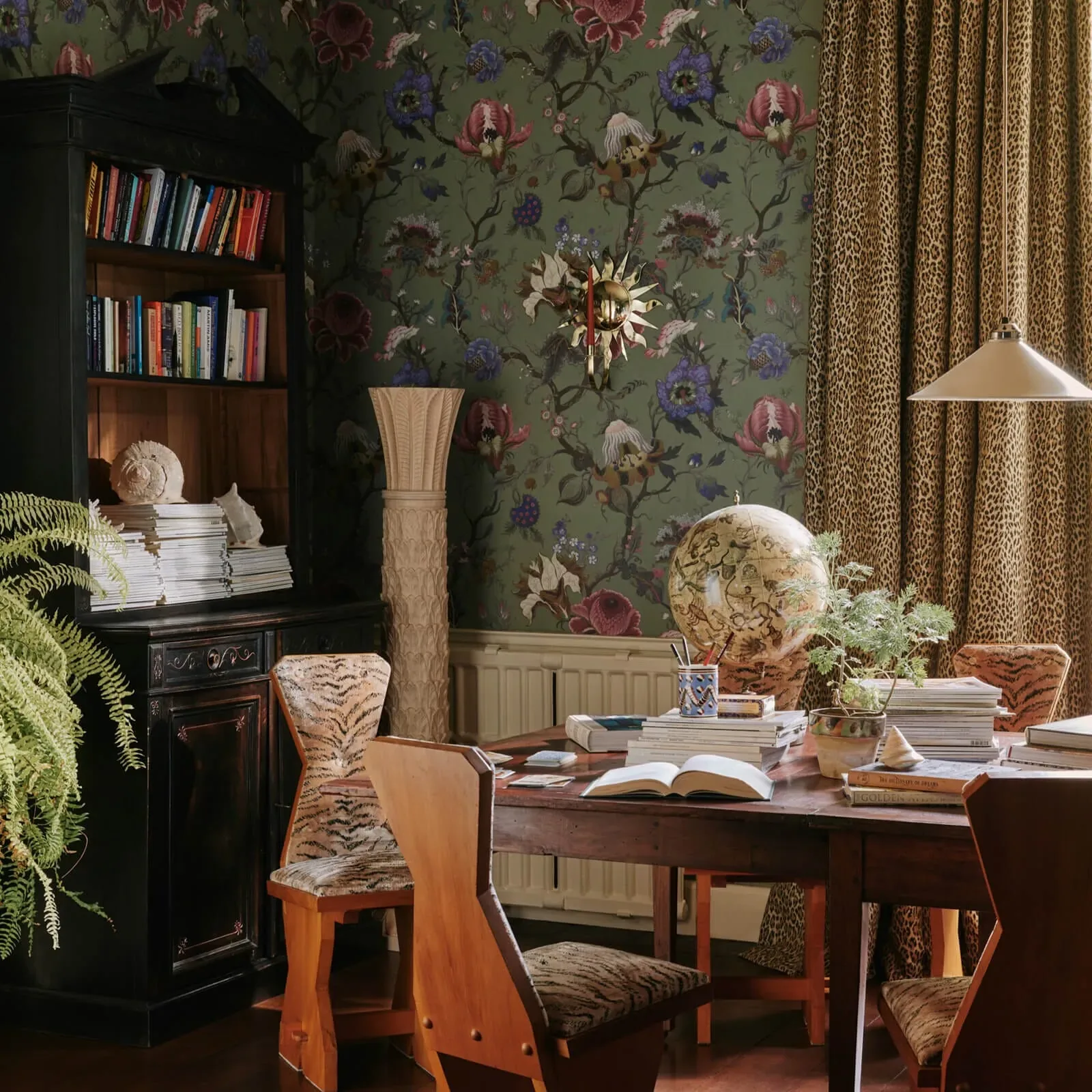 House of Hackney Artemis Wallpaper – Jadeite | Wallpaper Twins House of Hackney Artemis wallpaper in Jadeite – SKU 1-WA-ART-DI-JAD-XXX