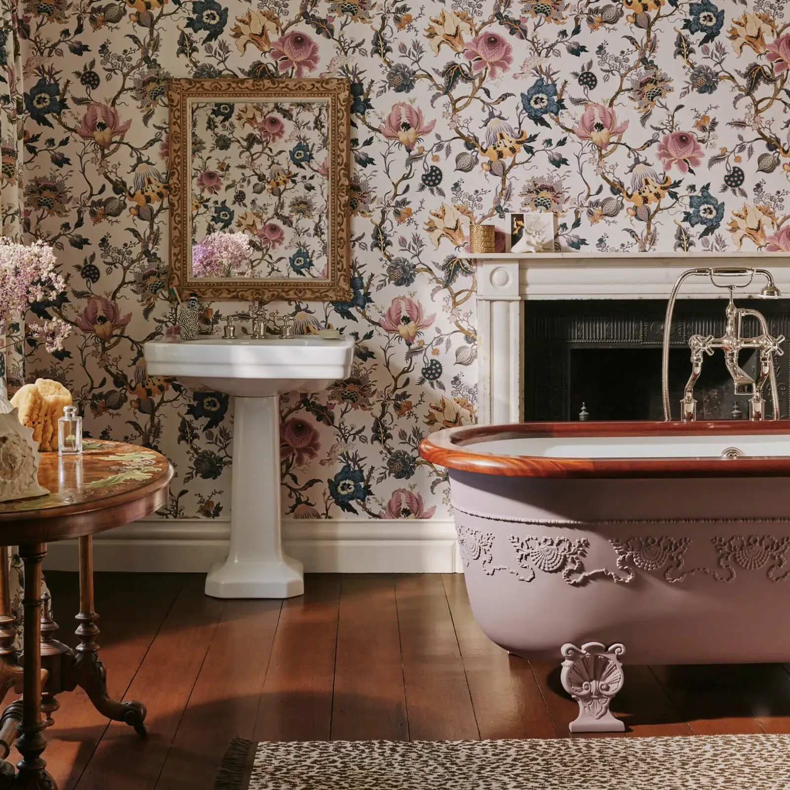 House of Hackney Artemis Wallpaper – Off White | Wallpaper Twins House of Hackney Artemis wallpaper in Off White – SKU 1-WA-ART-DI-WHT-XXX