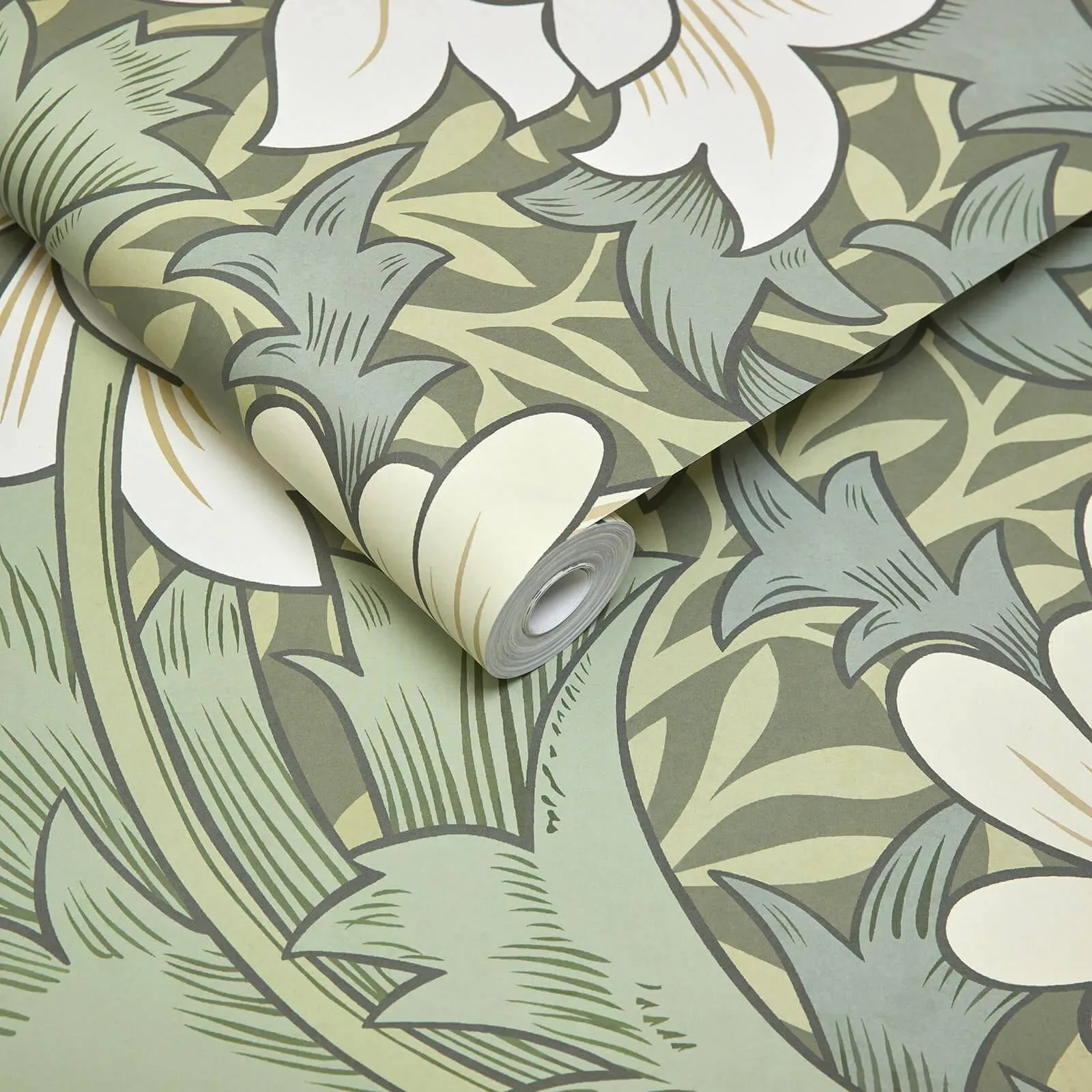 House of Hackney Chrysanthemum Magna Wallpaper – Sap | Wallpaper Twins House of Hackney Chrysanthemum Magna wallpaper in Sap – SKU 1-WA-CHM-DI-SAP-XXX
