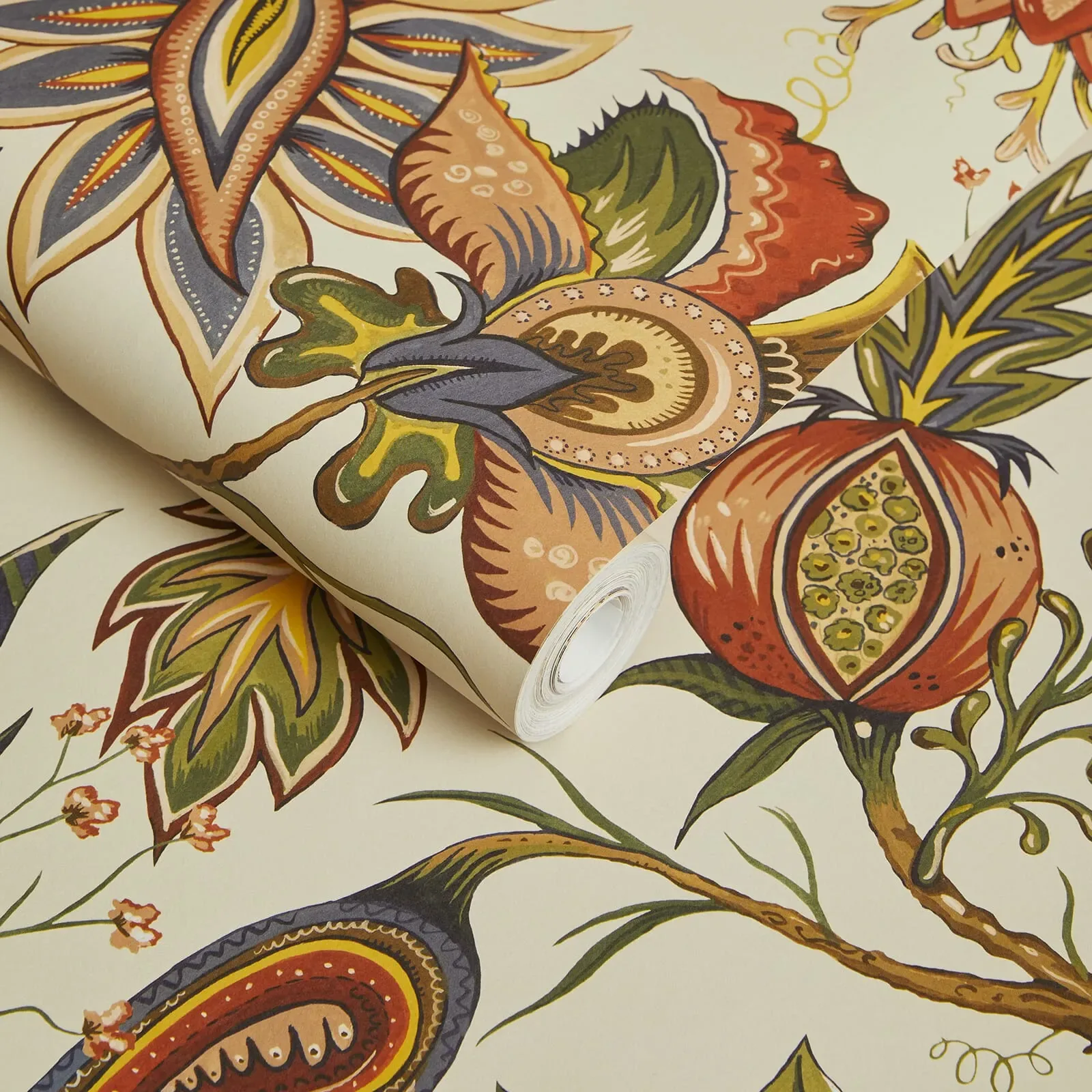 House of Hackney Damas wallpaper in Cream – SKU 1-WA-DAM-DI-CRM-XXX