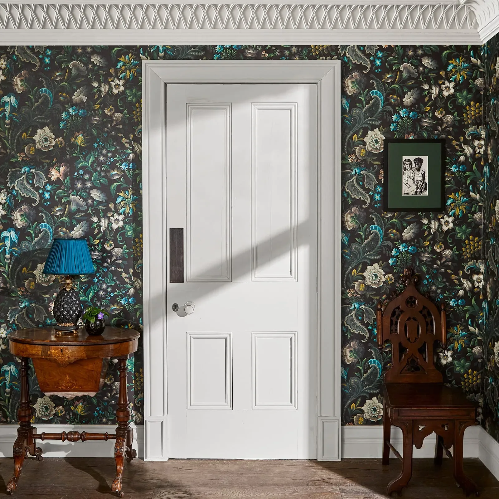 House of Hackney Florika wallpaper in Onyx – SKU 1-WA-FLO-DI-ONX-XXX