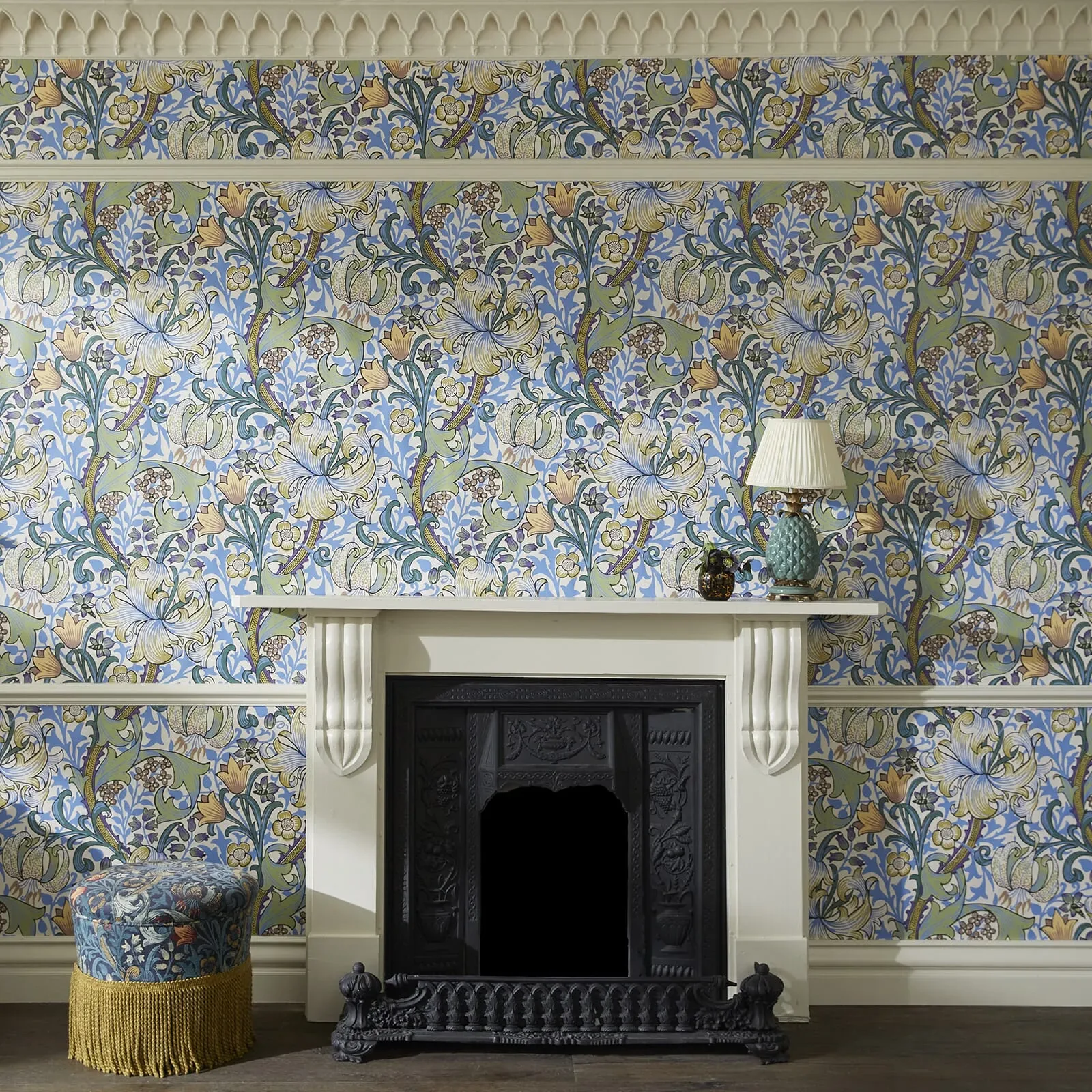 House of Hackney Golden Lily wallpaper in Sky – SKU 1-WA-GOL-DI-SKY-XXX
