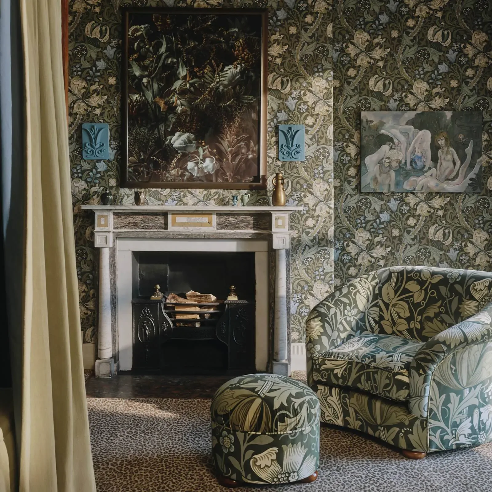 House of Hackney Golden Lily wallpaper in Verde – SKU 1-WA-GOL-DI-VER-XXX