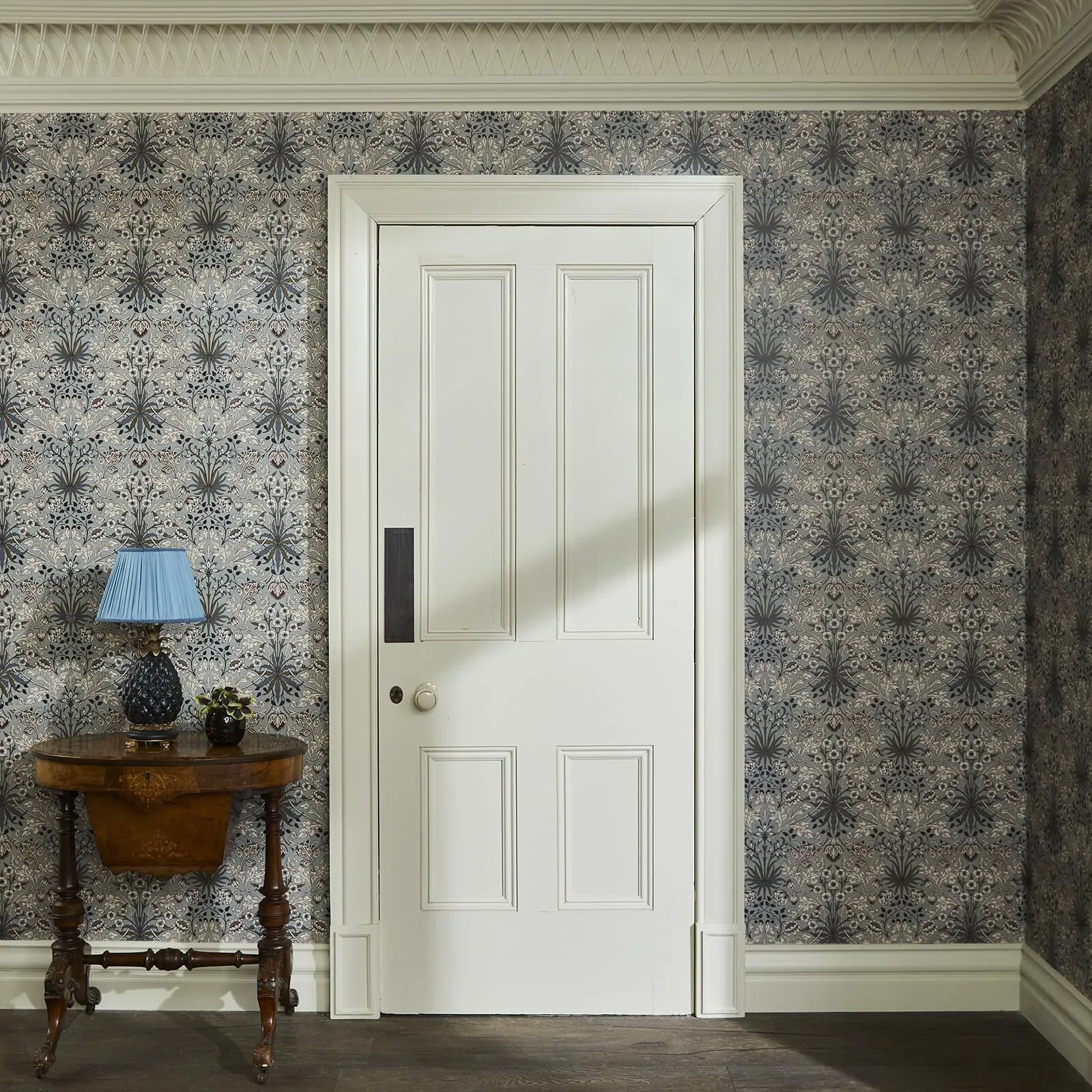 House of Hackney Hyacinth wallpaper in Dove Grey – SKU 1-WA-HYA-DI-GRY-XXX