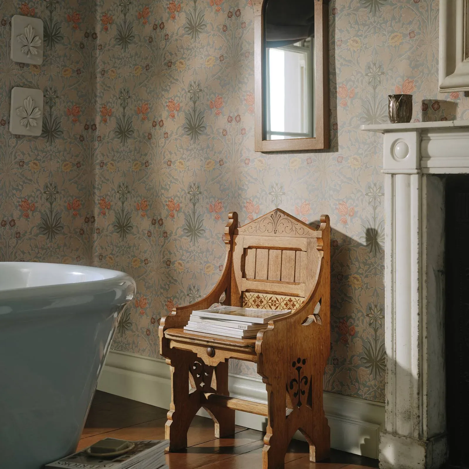 House of Hackney Hyacinth Novellus wallpaper in Byzantine Blue – SKU 1-WA-HYA-DI-BYZ-XXX