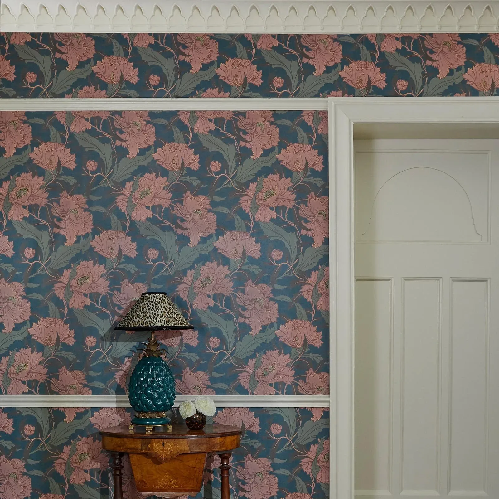 House of Hackney Minerva wallpaper in Apatite – SKU 1-WA-MIN-DI-APA-XXX