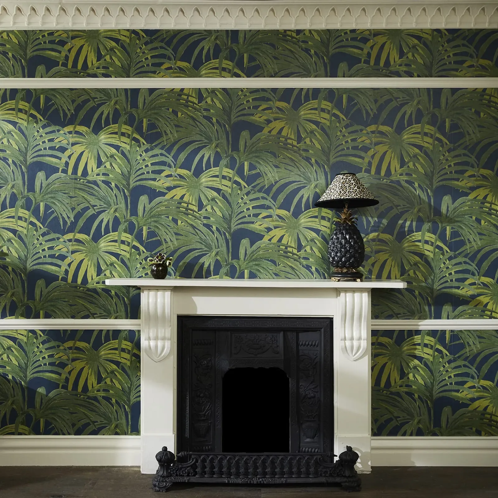 House-of-hackney-Palmeral-Magna-Midnight-&-Green-1-WA-PAL-DI-M&G-100-image-2-wallpapertwins