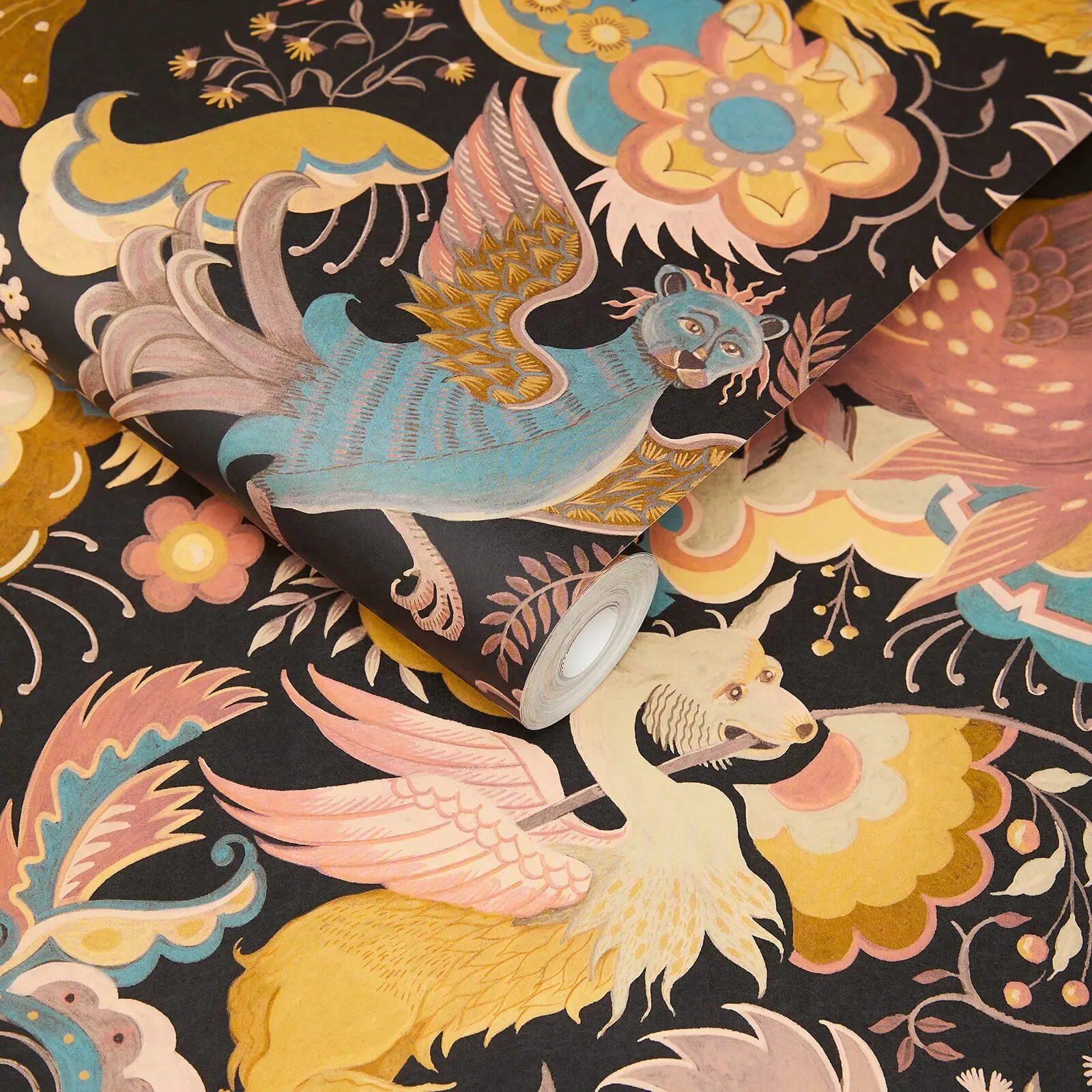 House of Hackney Phantasia Wallpaper – Noir | Wallpaper Twins House of Hackney Phantasia wallpaper in Noir – SKU 1-WA-PHA-DI-NOI-XXX