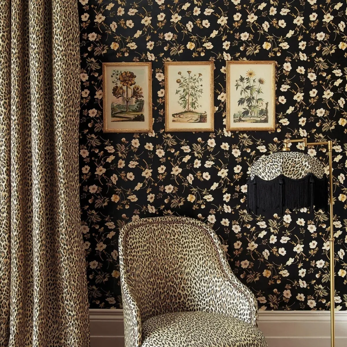 House of Hackney Poppium Wallpaper – Black | Wallpaper Twins House of Hackney Poppium wallpaper in Black – SKU 1-WA-POP-DI-BLK-XXX