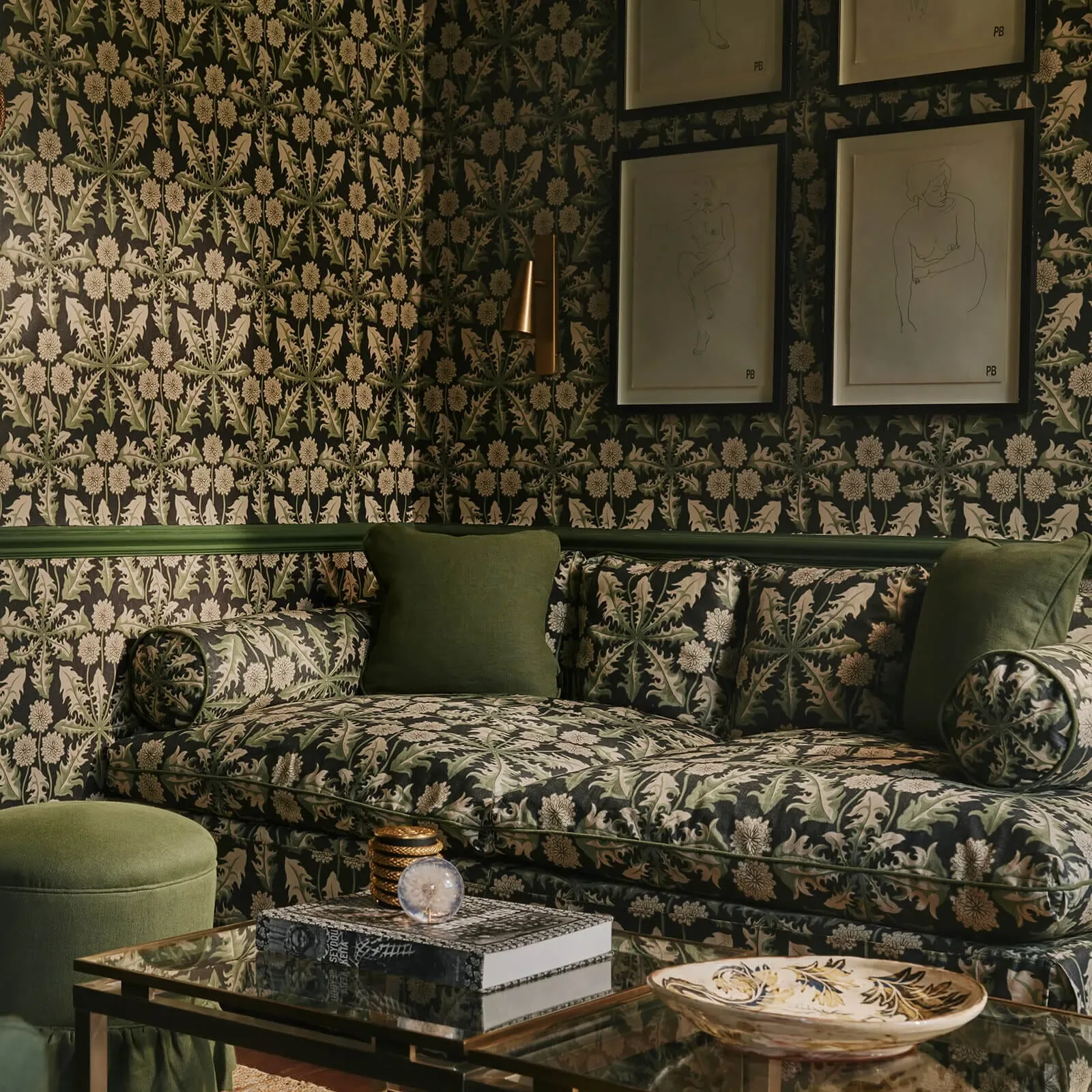 House of Hackney Taraxa wallpaper in Noir – SKU 1-WA-TXA-DI-NOI-XXX