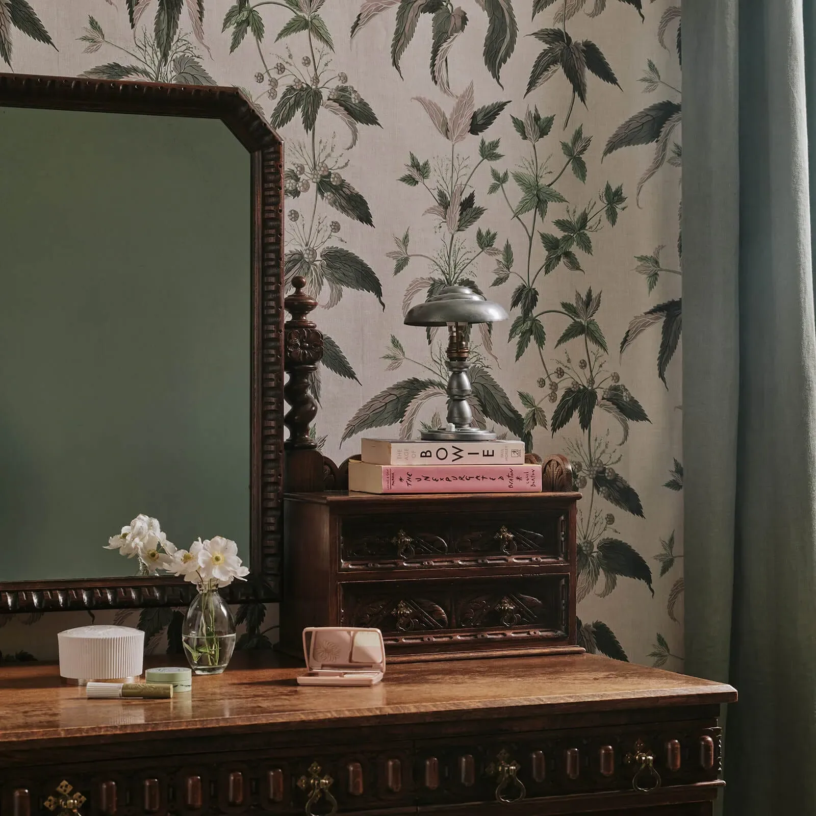 House of Hackney Urtica Wallpaper – Cirrus | Wallpaper Twins House of Hackney Urtica wallpaper in Cirrus – SKU 1-WA-UTC-DI-CIR-XXX