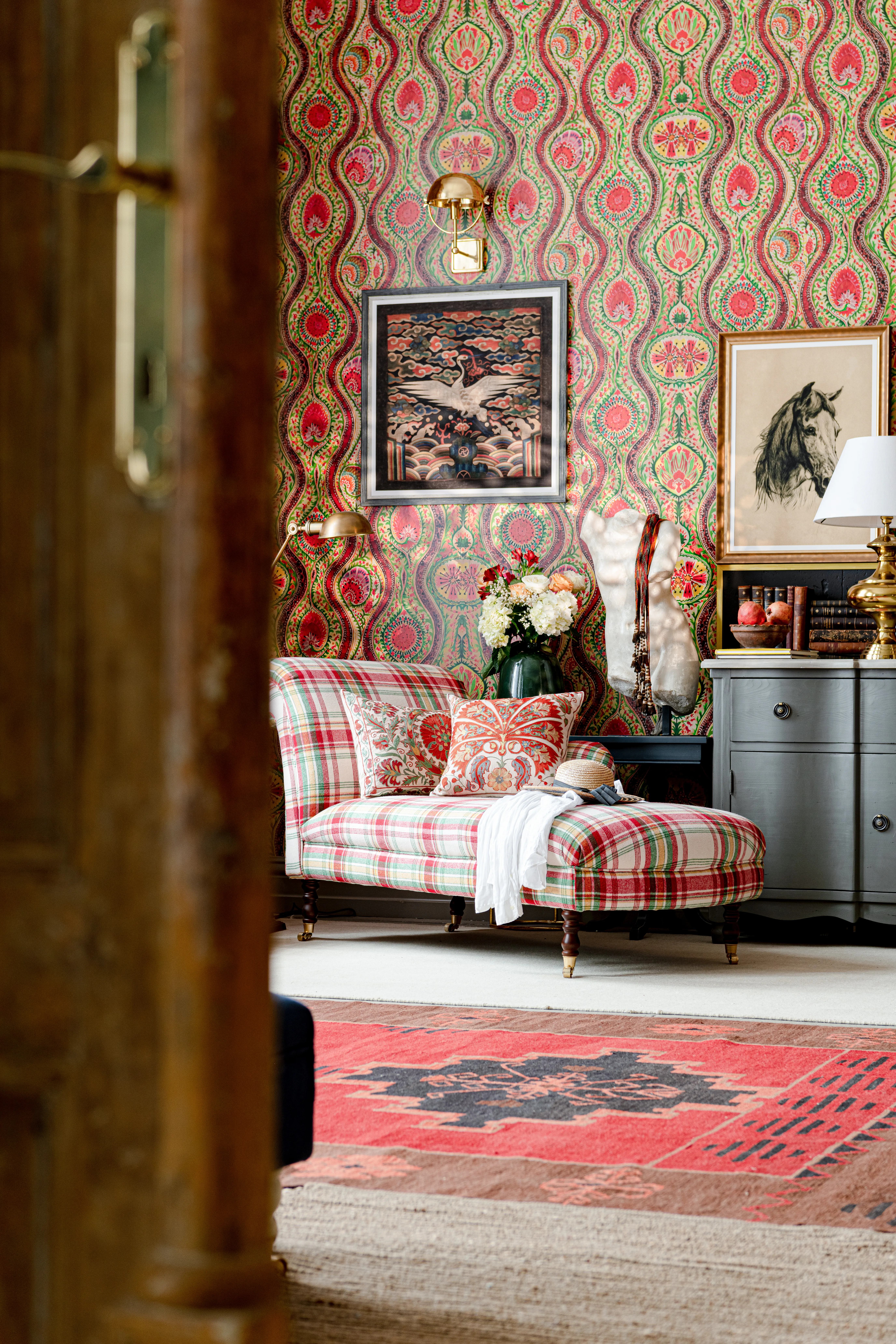 MINDTHEGAP HIPPIE PAISLEY wallpaper (WP20616)