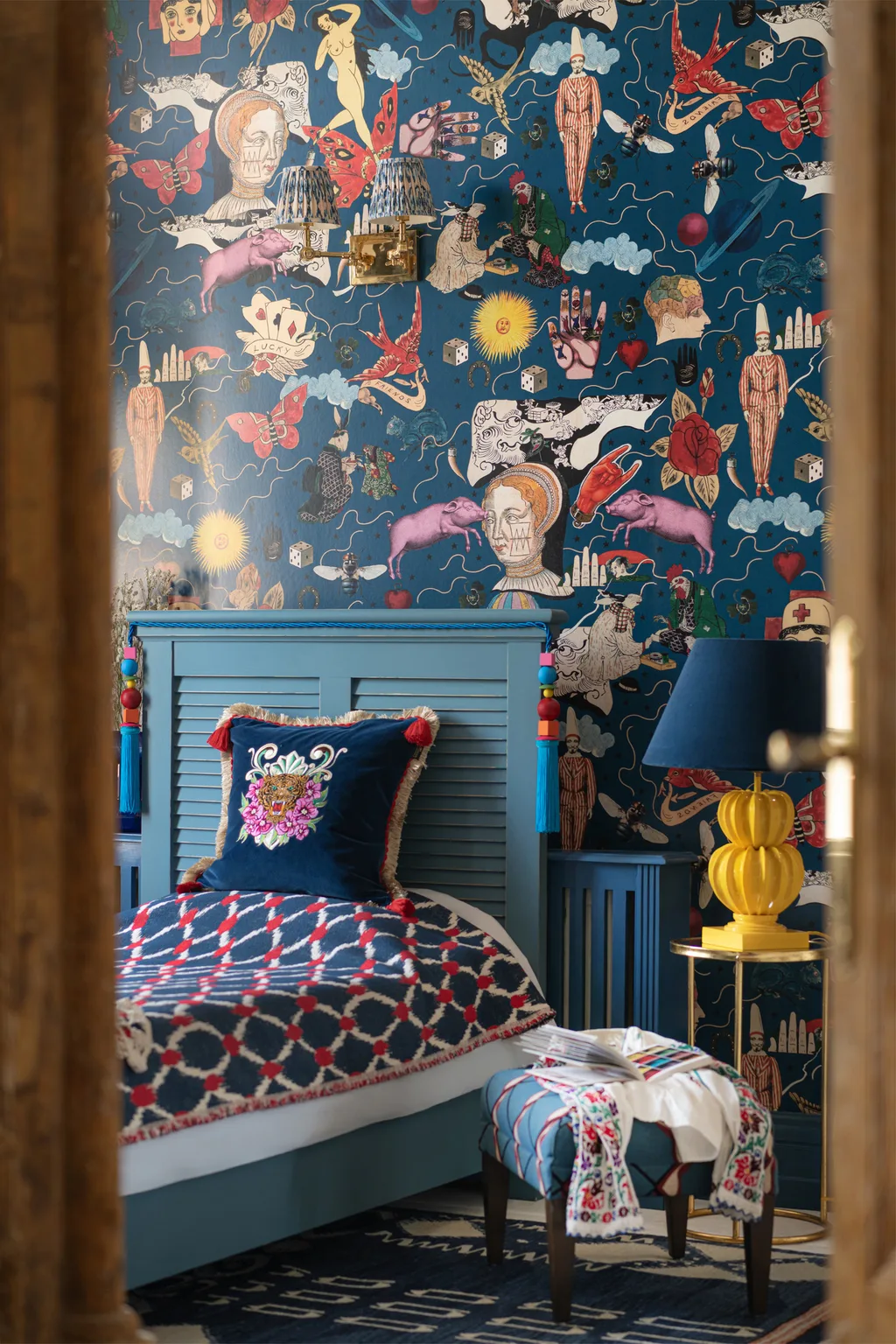 MINDTHEGAP ILLUSIONARY DAYTIME Blue wallpaper (WP20617)