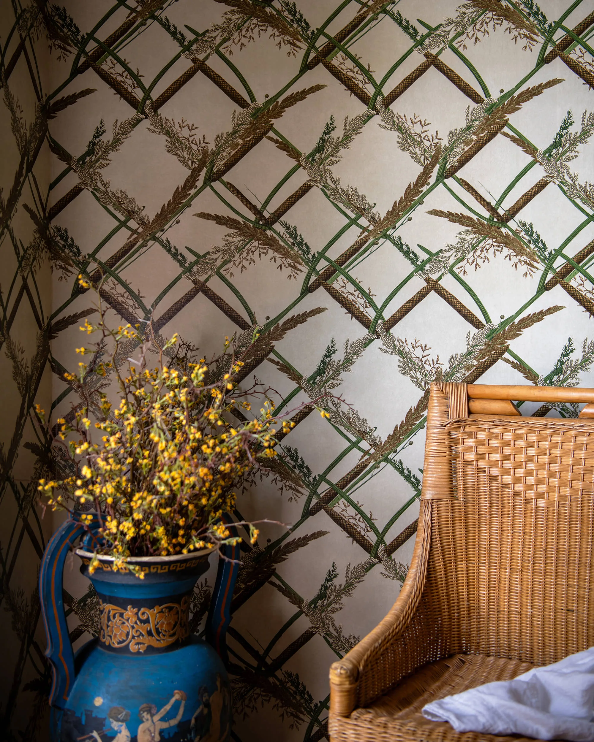 MINDTHEGAP ORNAMENTAL REED grasscloth wallpaper (WP30161-GC)