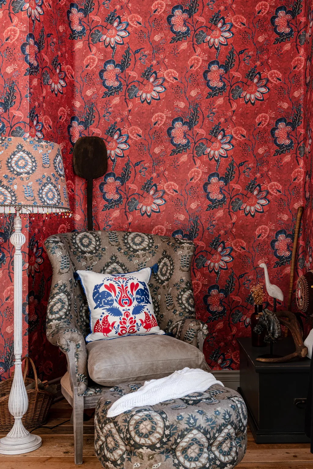 MINDTHEGAP SAXON TAPESTRY wallpaper (WP20547)