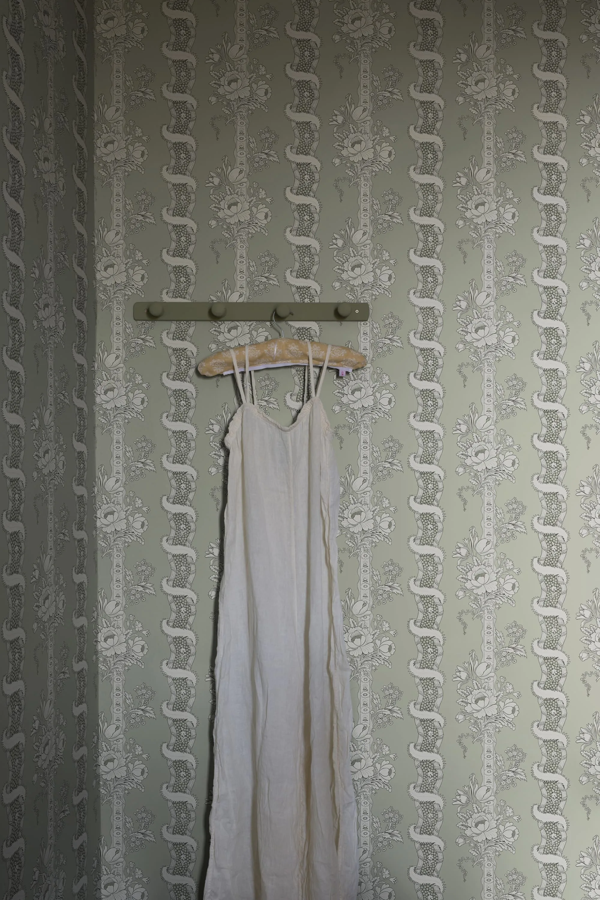 Sandberg Alexandra in Sage Green wallpaper (S10249)