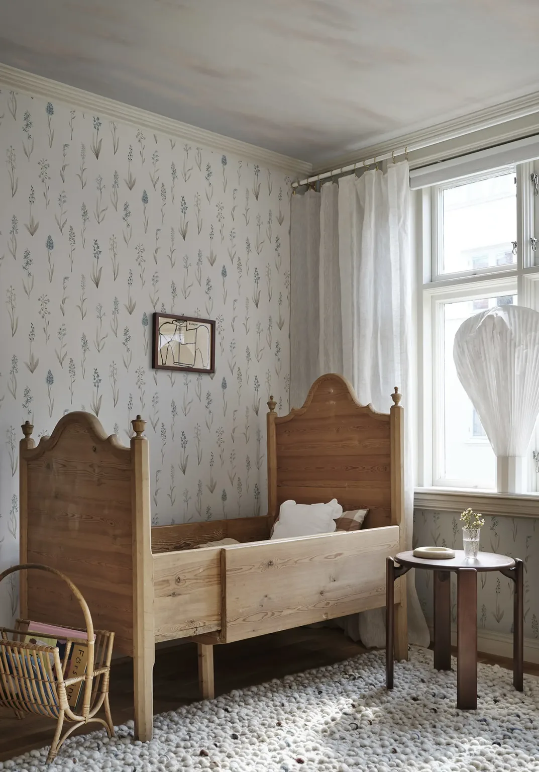 Sandberg Alma in Misty Blue wallpaper (S10336)