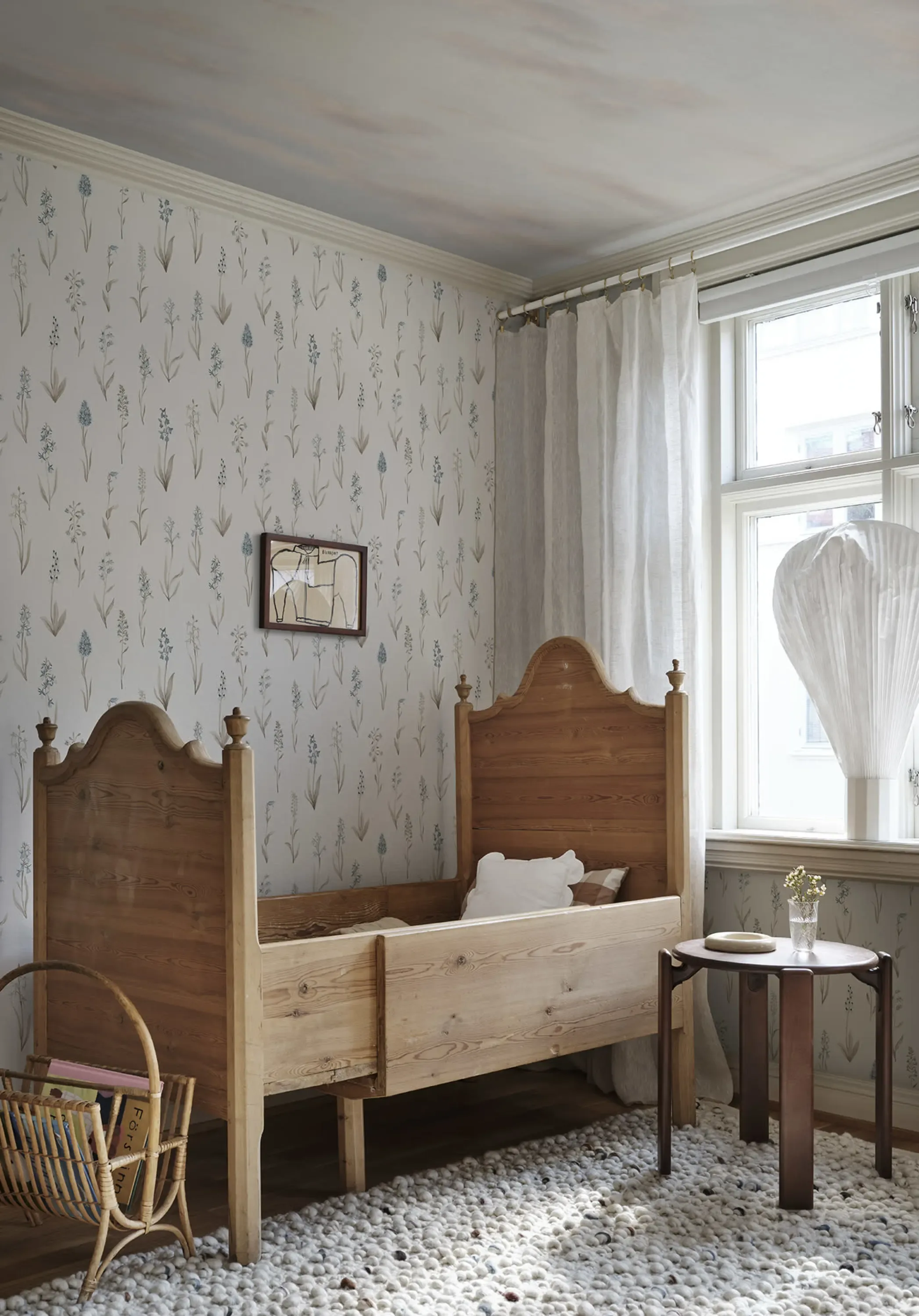 Sandberg Alma in Misty Blue wallpaper (S10336)