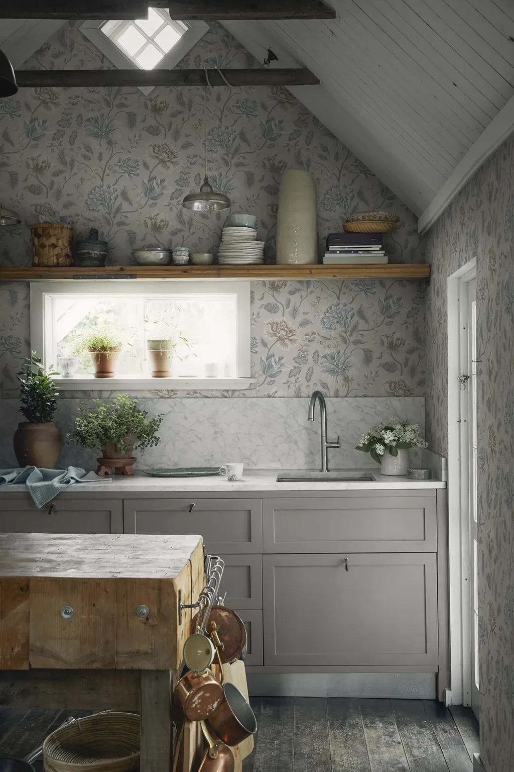 Sandberg Annabelle in Clay wallpaper (S10262)