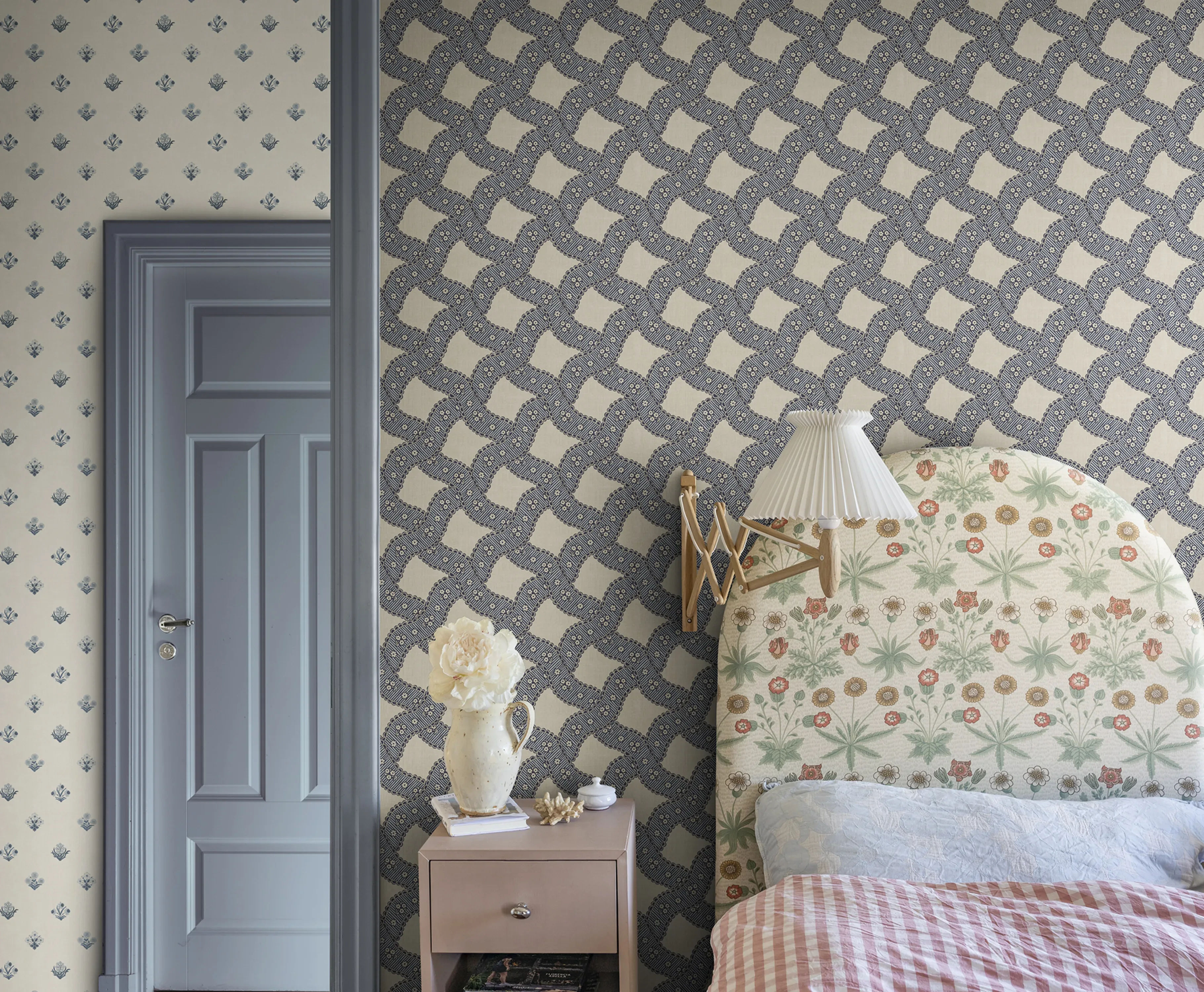 Sandberg Annie in Blue wallpaper (S10819)