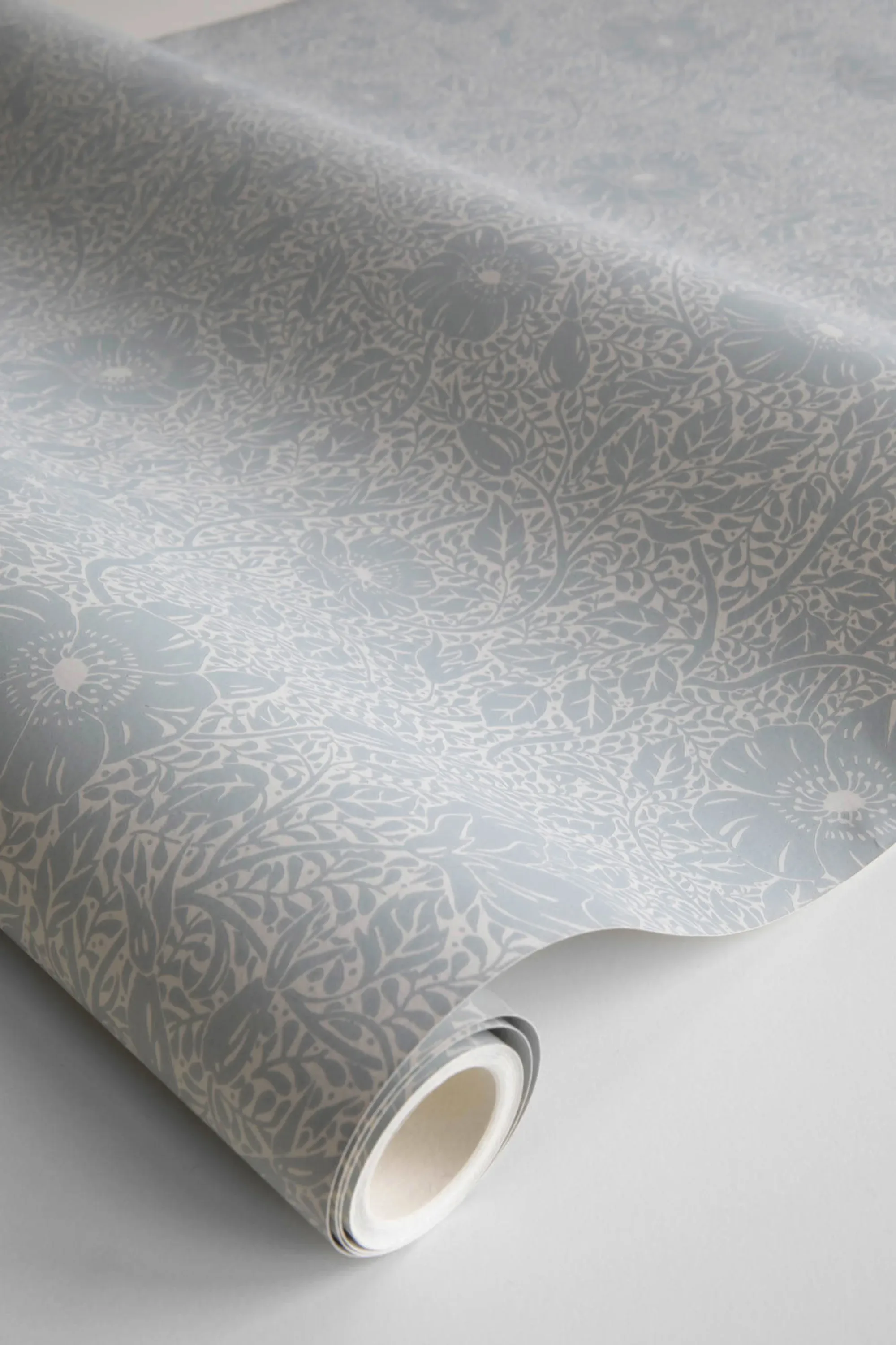 Sandberg Anton in Misty Blue wallpaper (814-56)