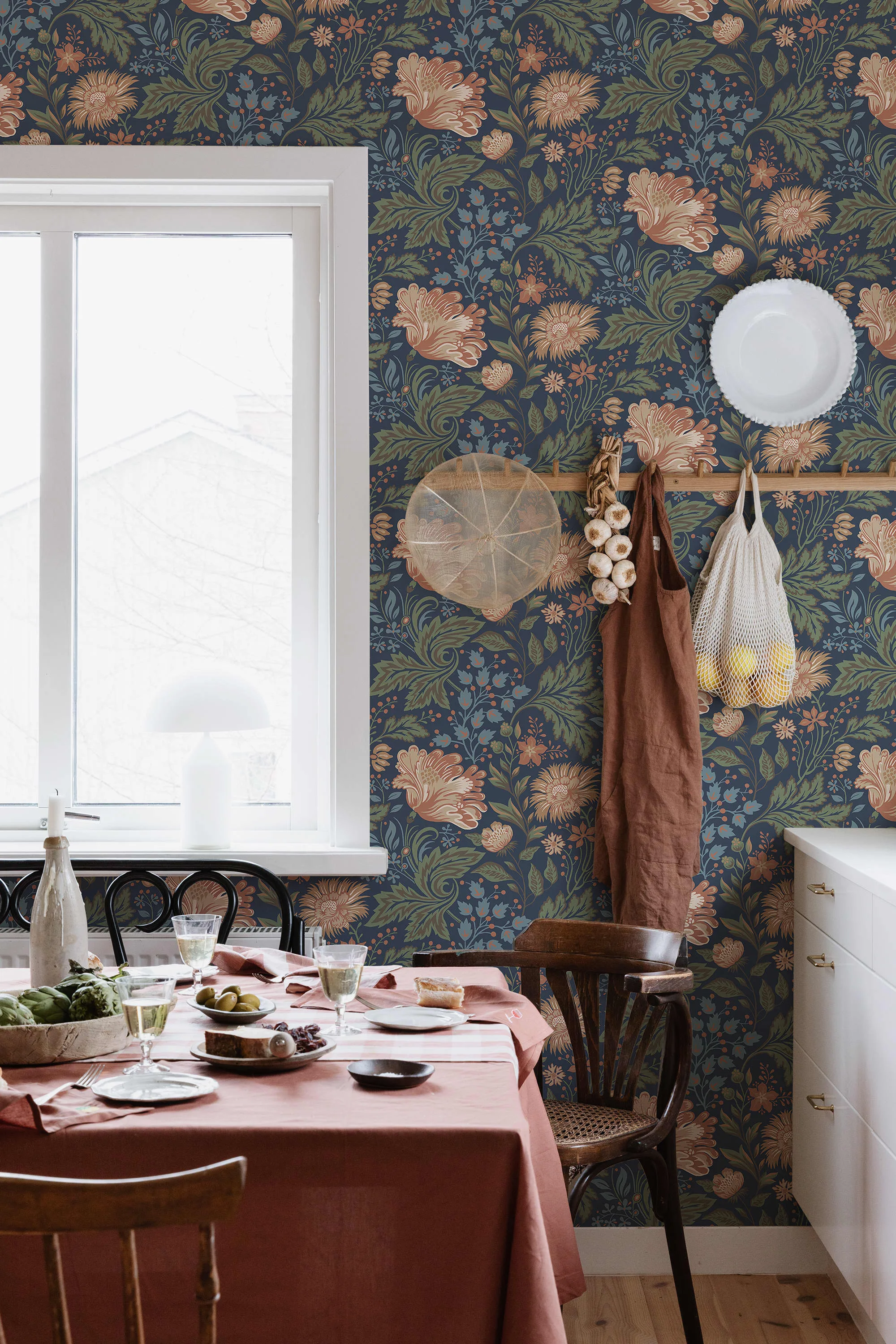 Sandberg Ava in Classic Blue wallpaper (400-86)
