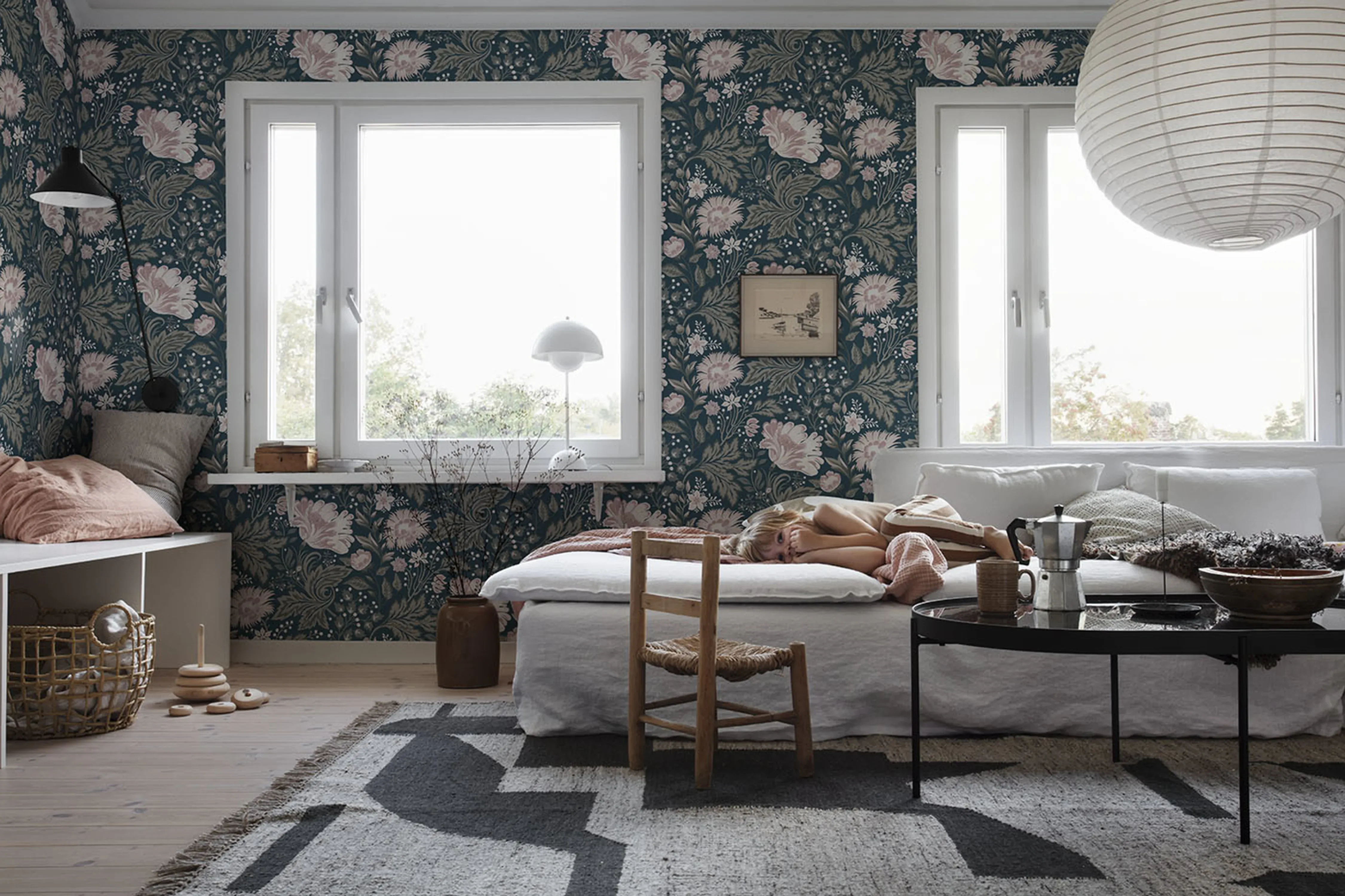 Sandberg Ava in Dark Blue wallpaper (400-96)