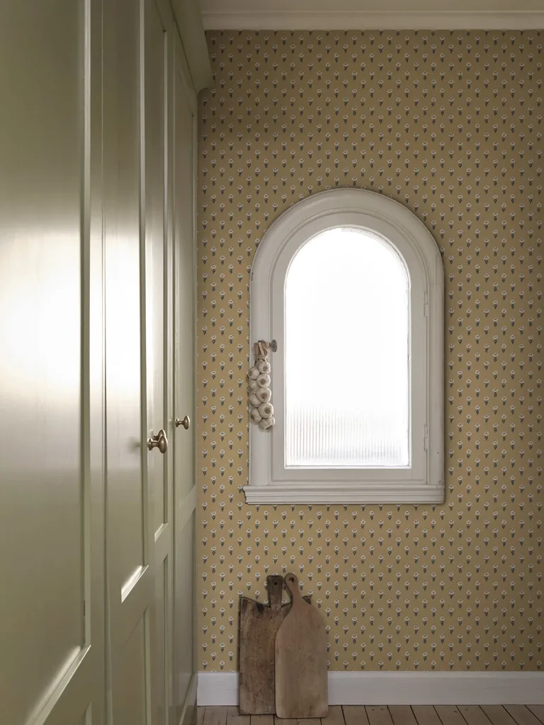 Sandberg Betty in Honey wallpaper (S10375)
