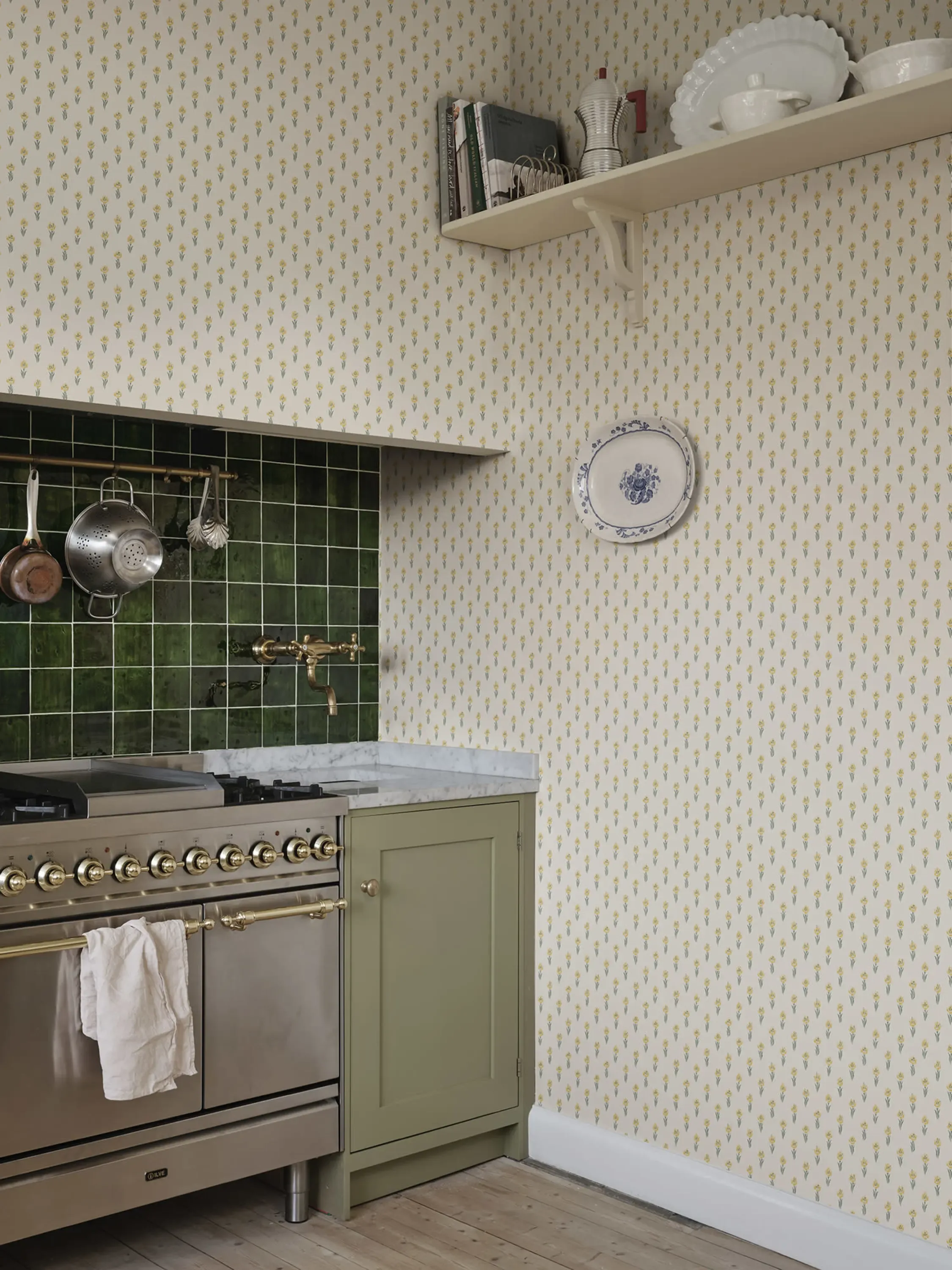 Sandberg Betty in Yellow wallpaper (S10373)