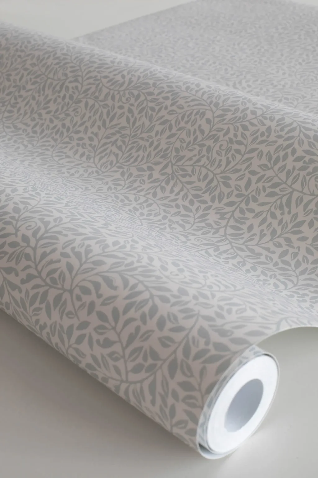 Sandberg Bladverk in Misty Blue wallpaper (S10311)