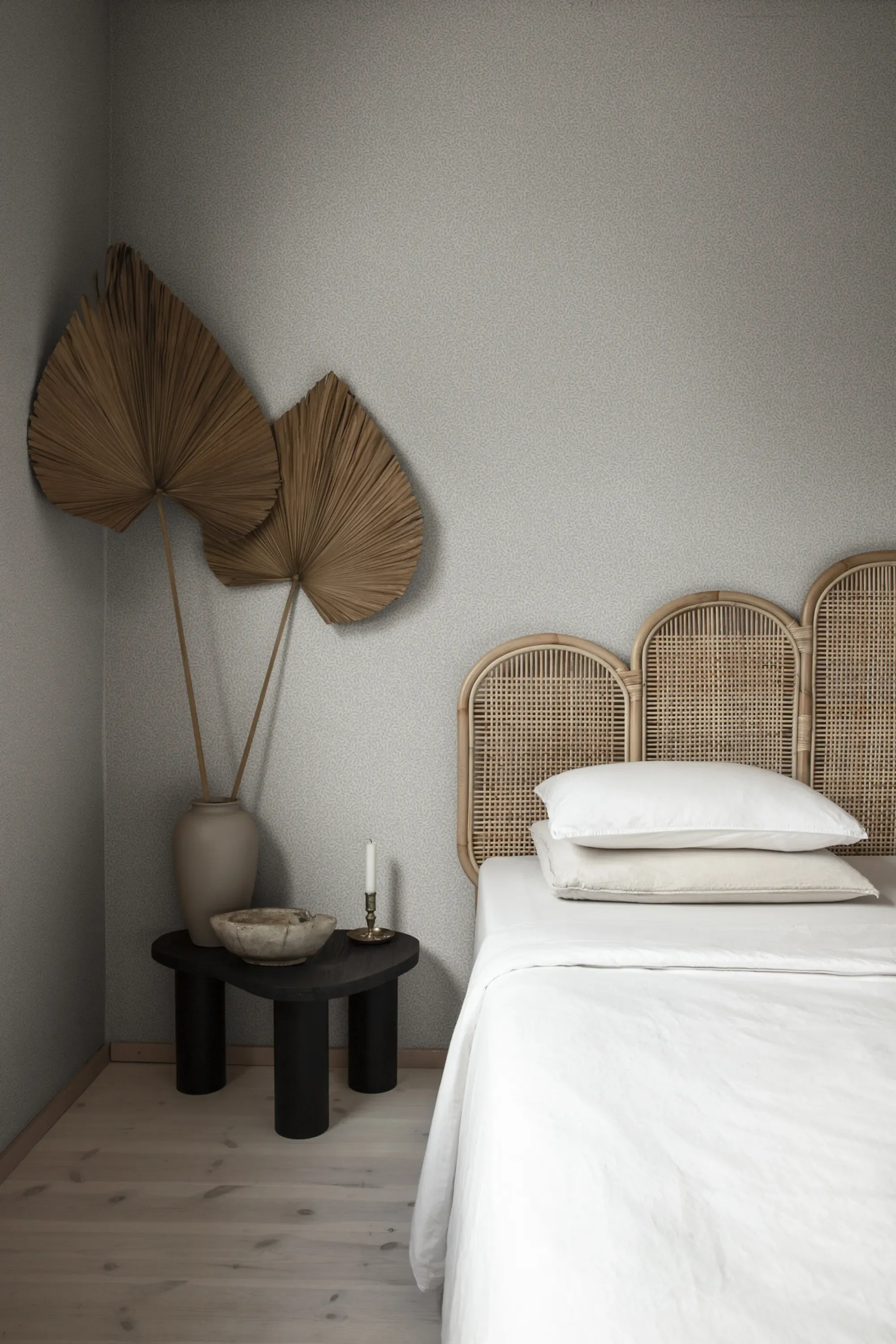 Sandberg Bladverk in Misty Blue wallpaper (S10311)