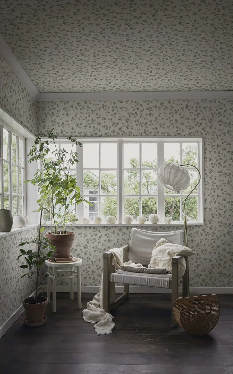 Sandberg Bokskog in Garden Green wallpaper (S10322)