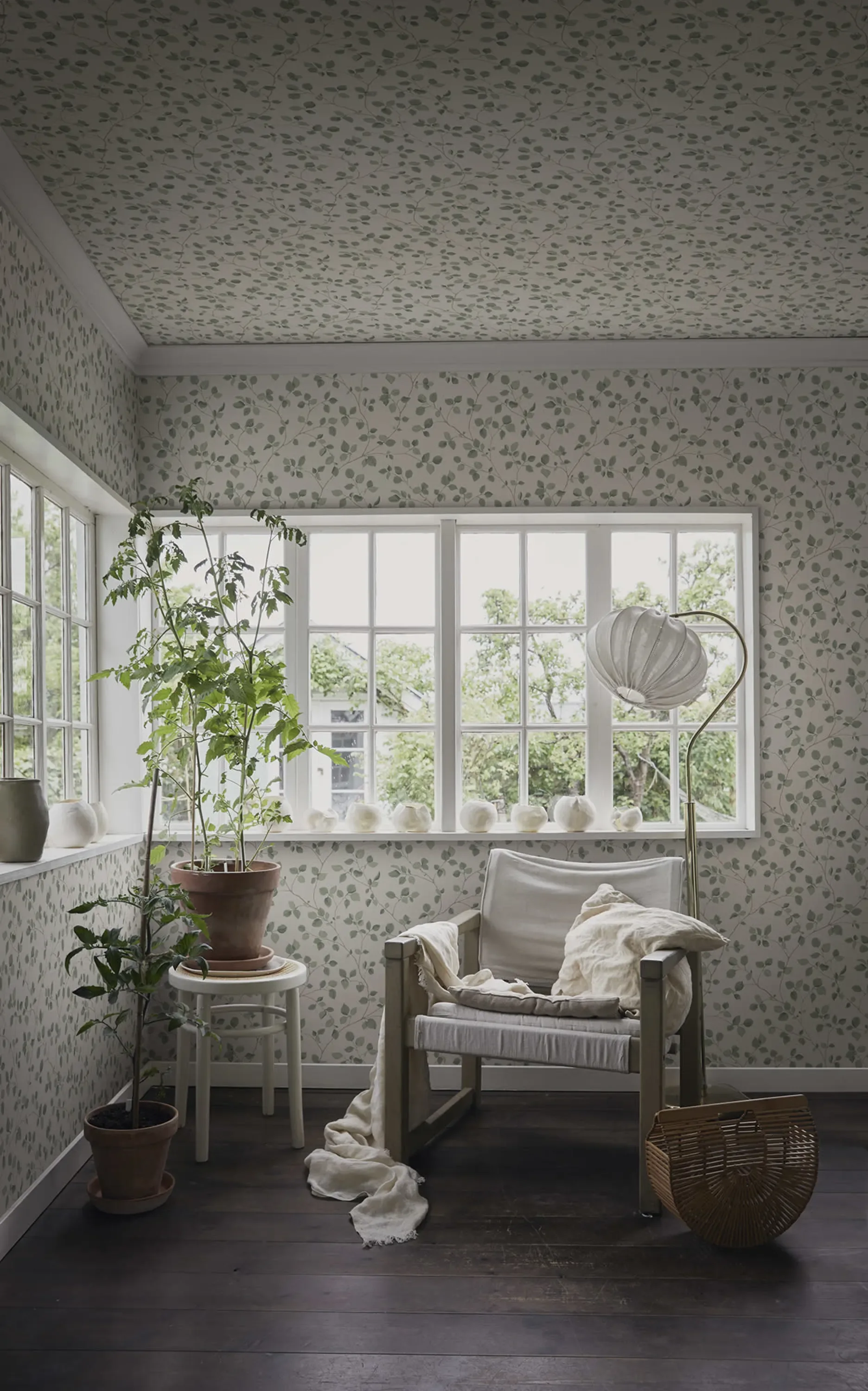 Sandberg Bokskog in Garden Green wallpaper (S10322)