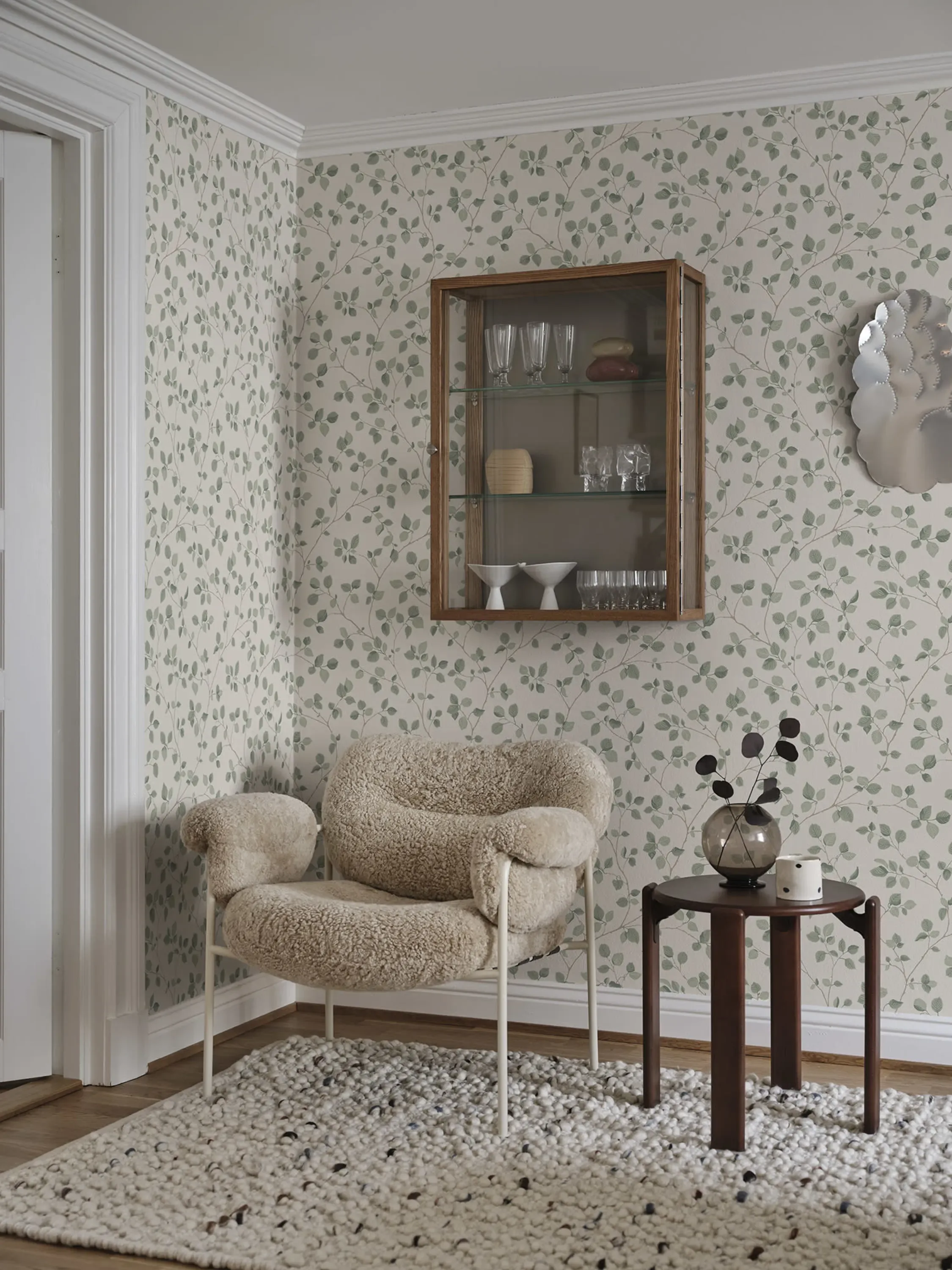 Sandberg Bokskog in Garden Green wallpaper (S10322)