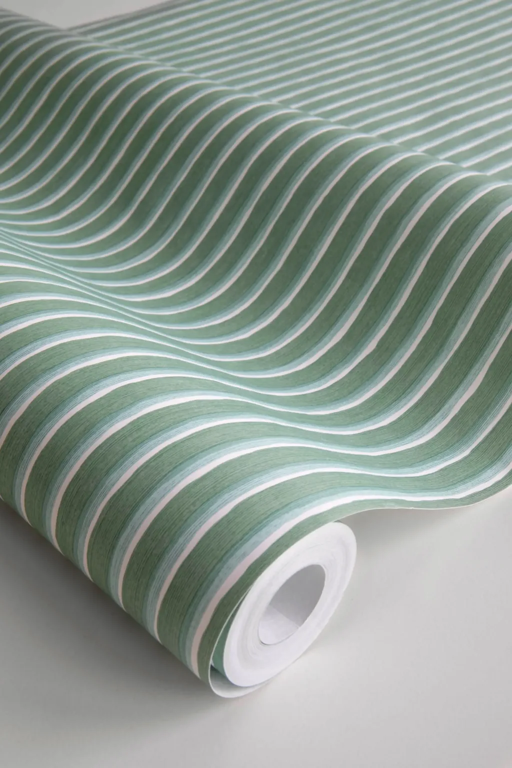 Sandberg Brita in Emerald wallpaper (S10142)