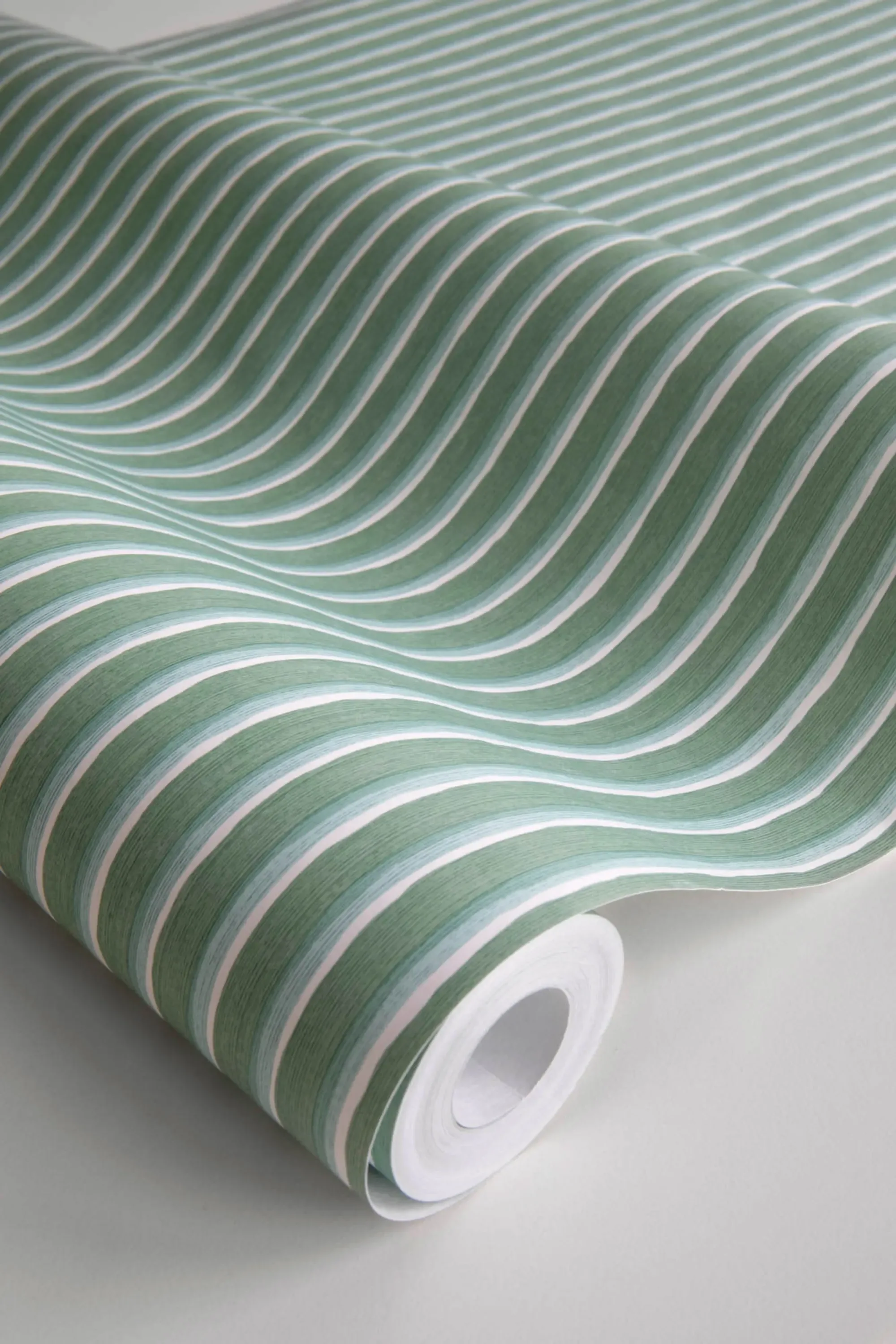 Sandberg Brita in Emerald wallpaper (S10142)