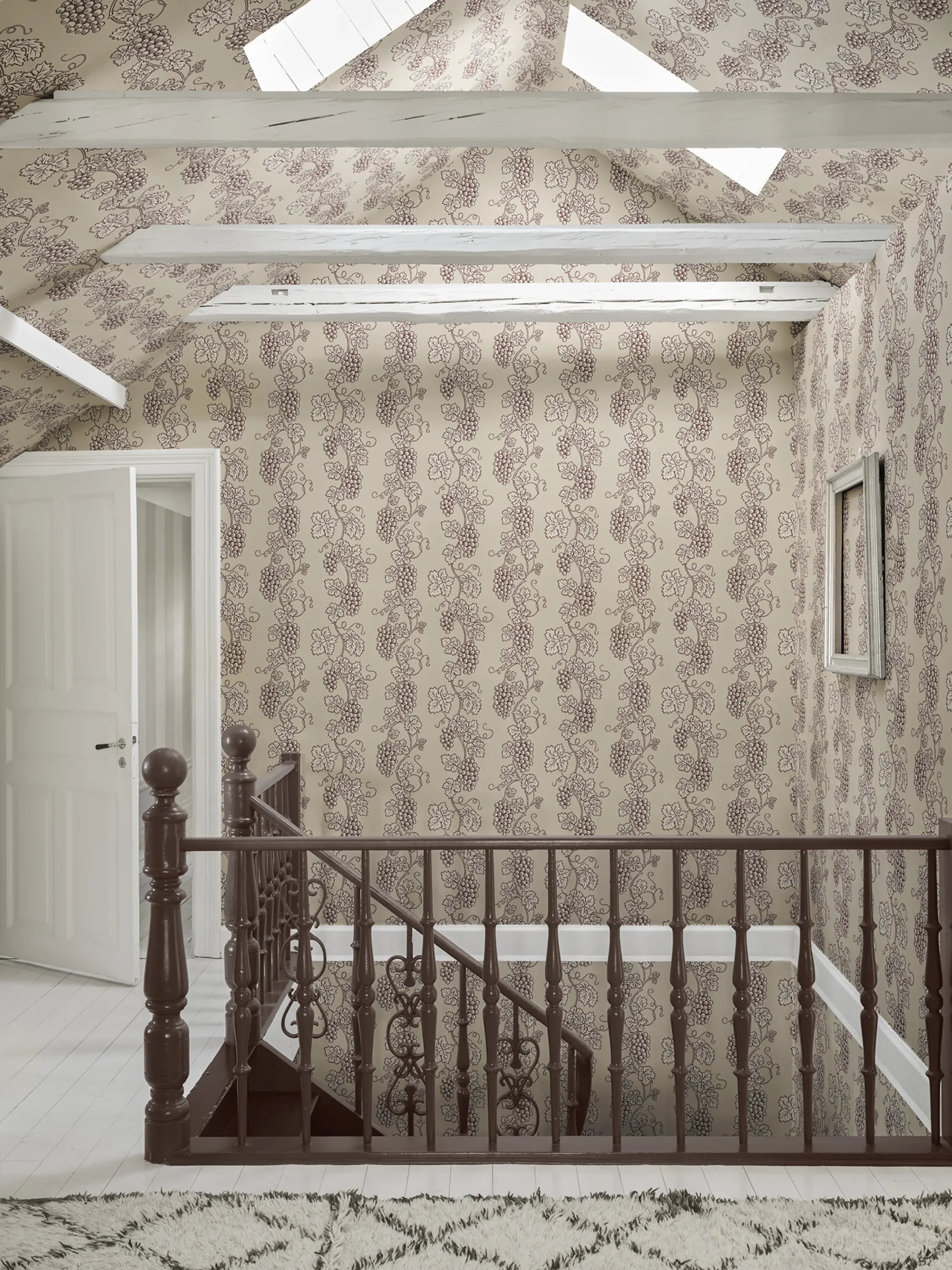 Sandberg Carla in Burgundy wallpaper (S10660)