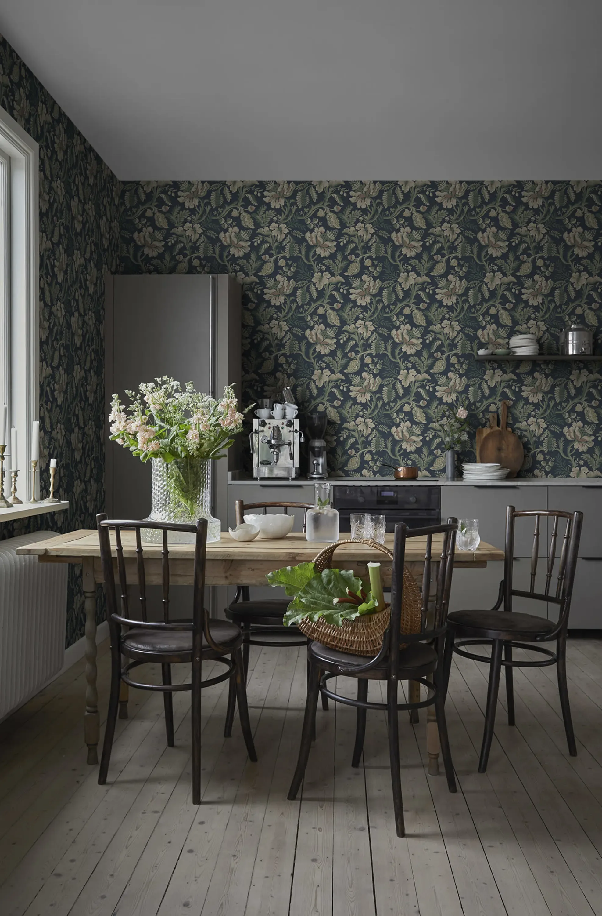 Sandberg Daphne in Midnight Blue wallpaper (S10240)