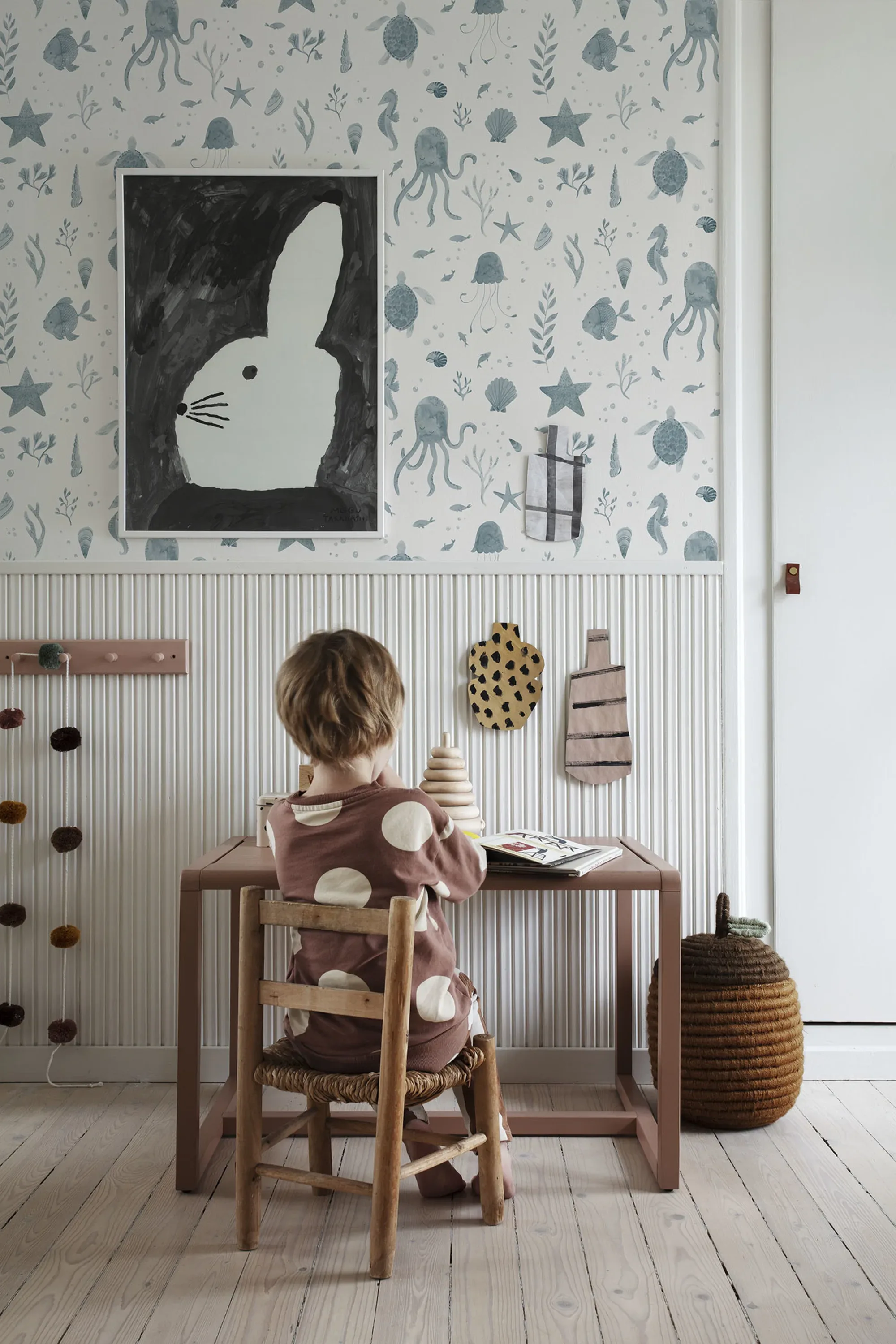 Sandberg Della in Ocean Blue wallpaper (243-36)