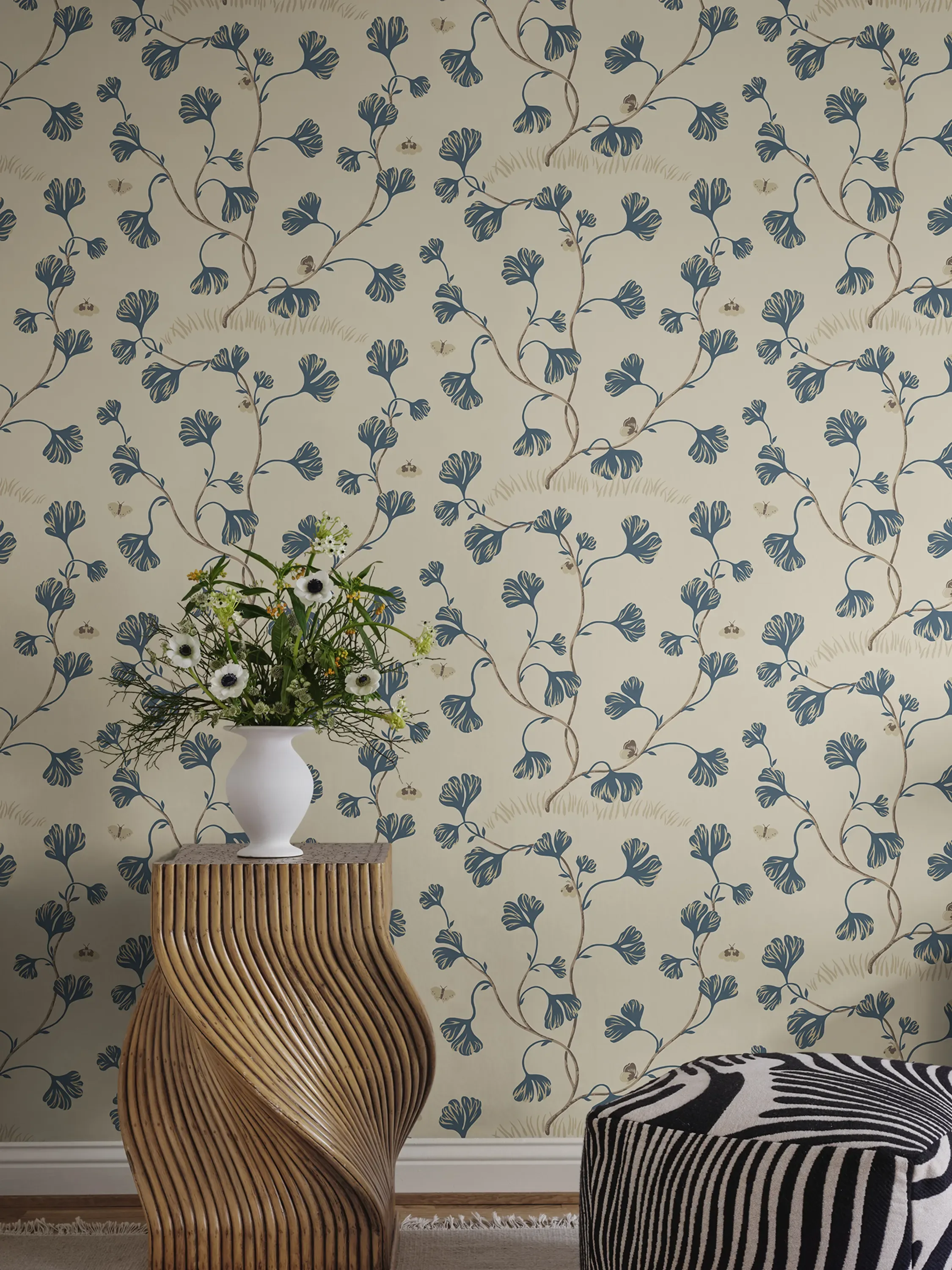 Sandberg Ebba in Blue wallpaper (S10618)