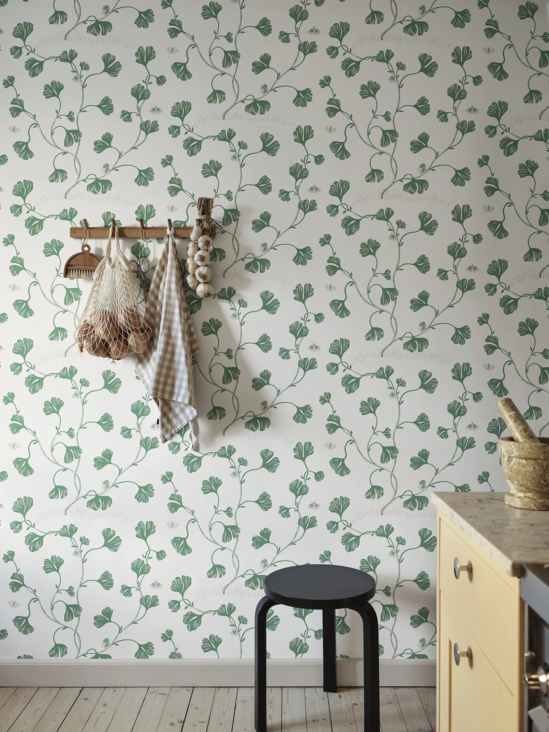 Sandberg Ebba in Green wallpaper (S10617)
