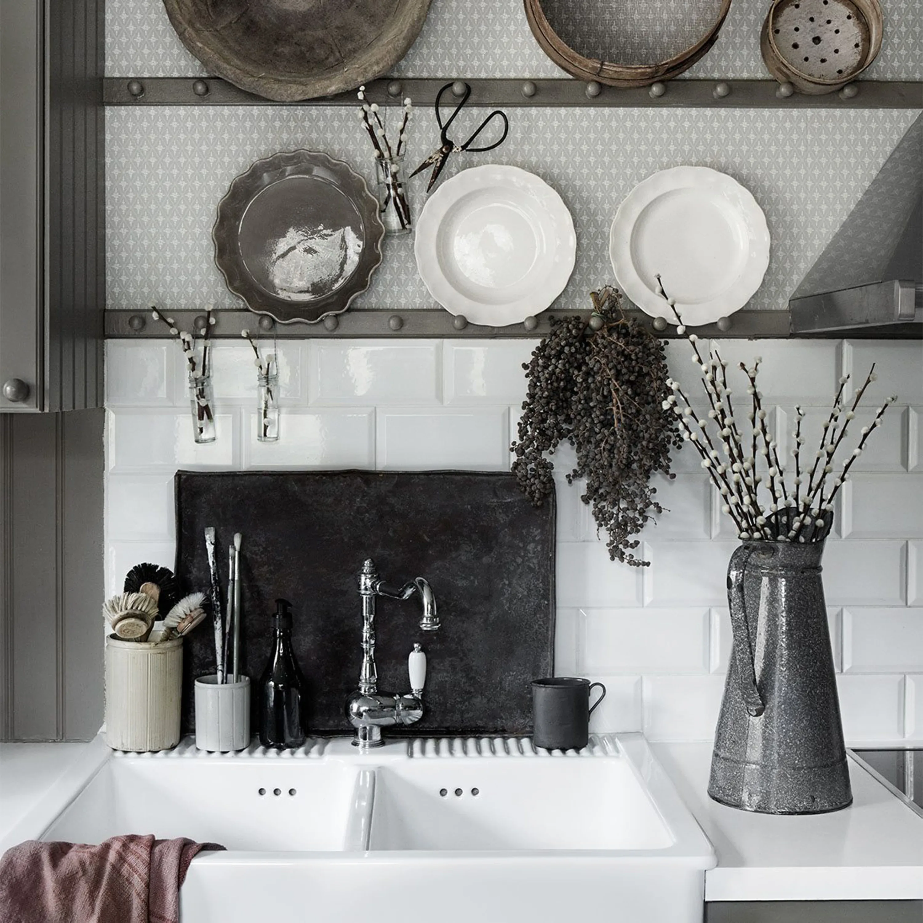 Sandberg Einar in Gray wallpaper (702-31)