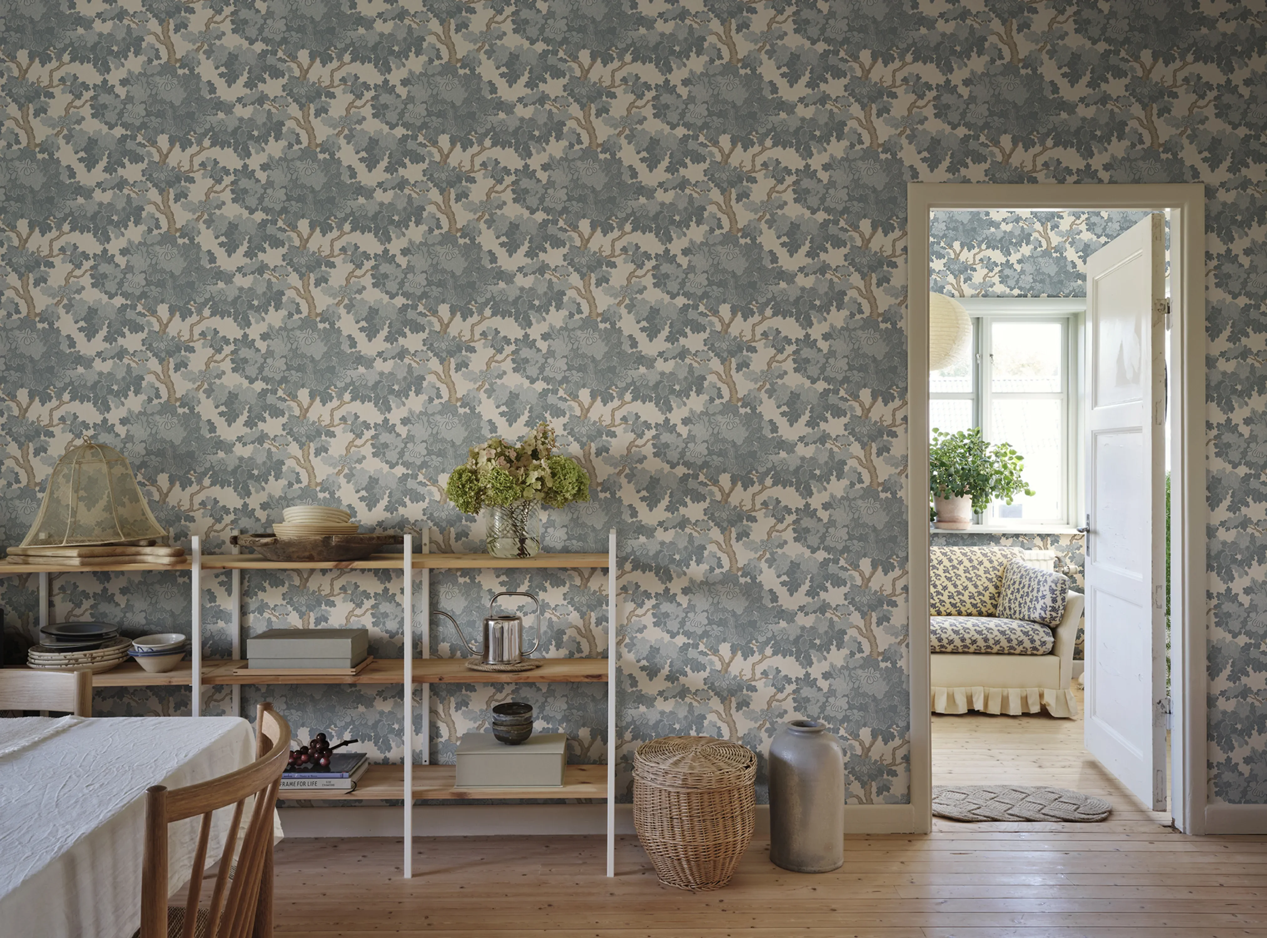 Sandberg Eken in Light Blue wallpaper (S10790)