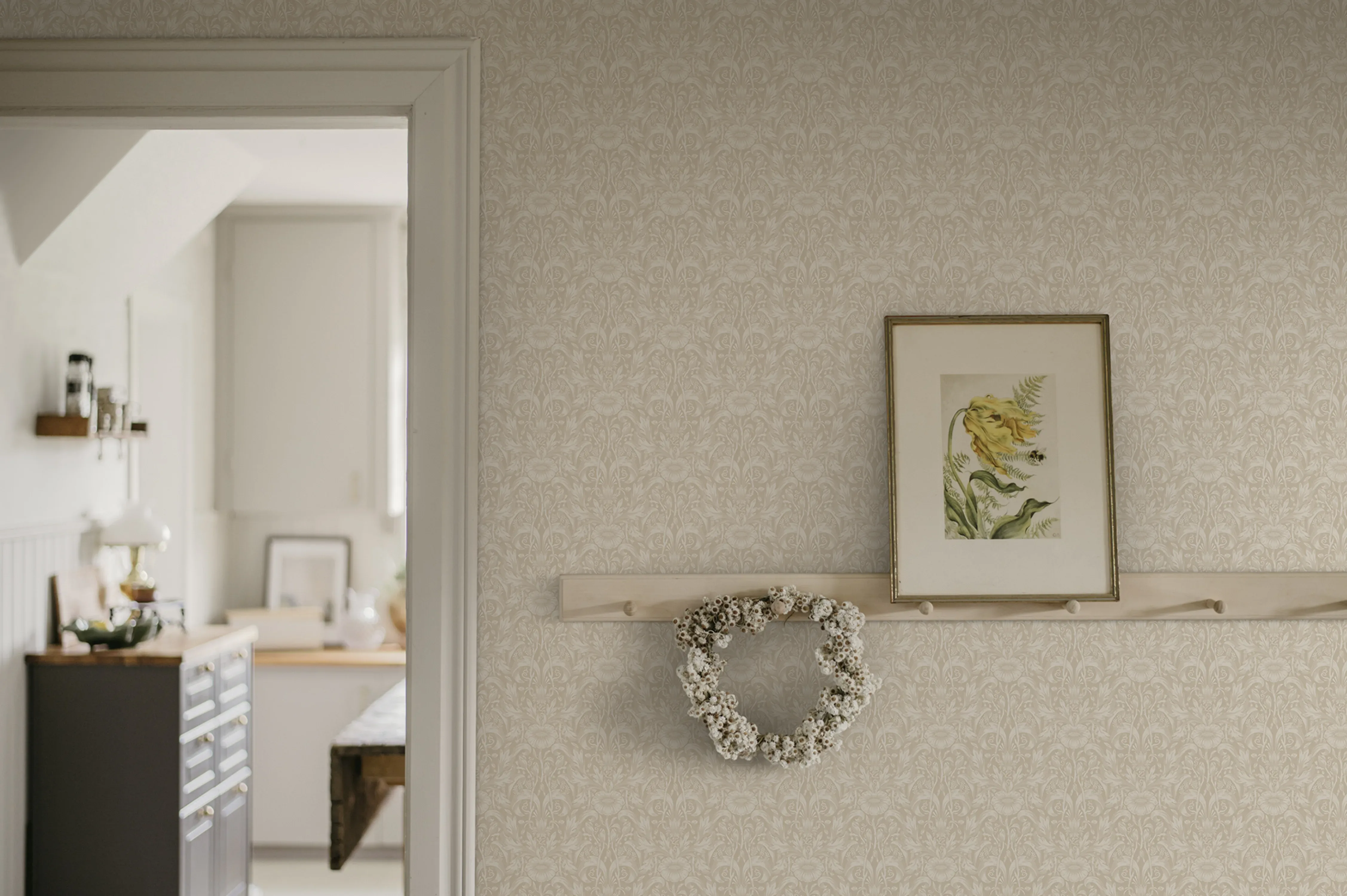 Sandberg Emil in Beige wallpaper (S10570)