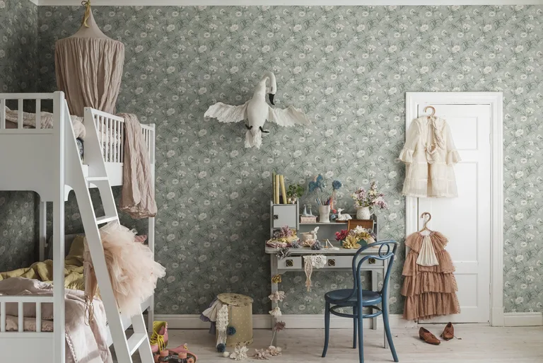 Sandberg Emilie in Garden Green wallpaper (832-38)